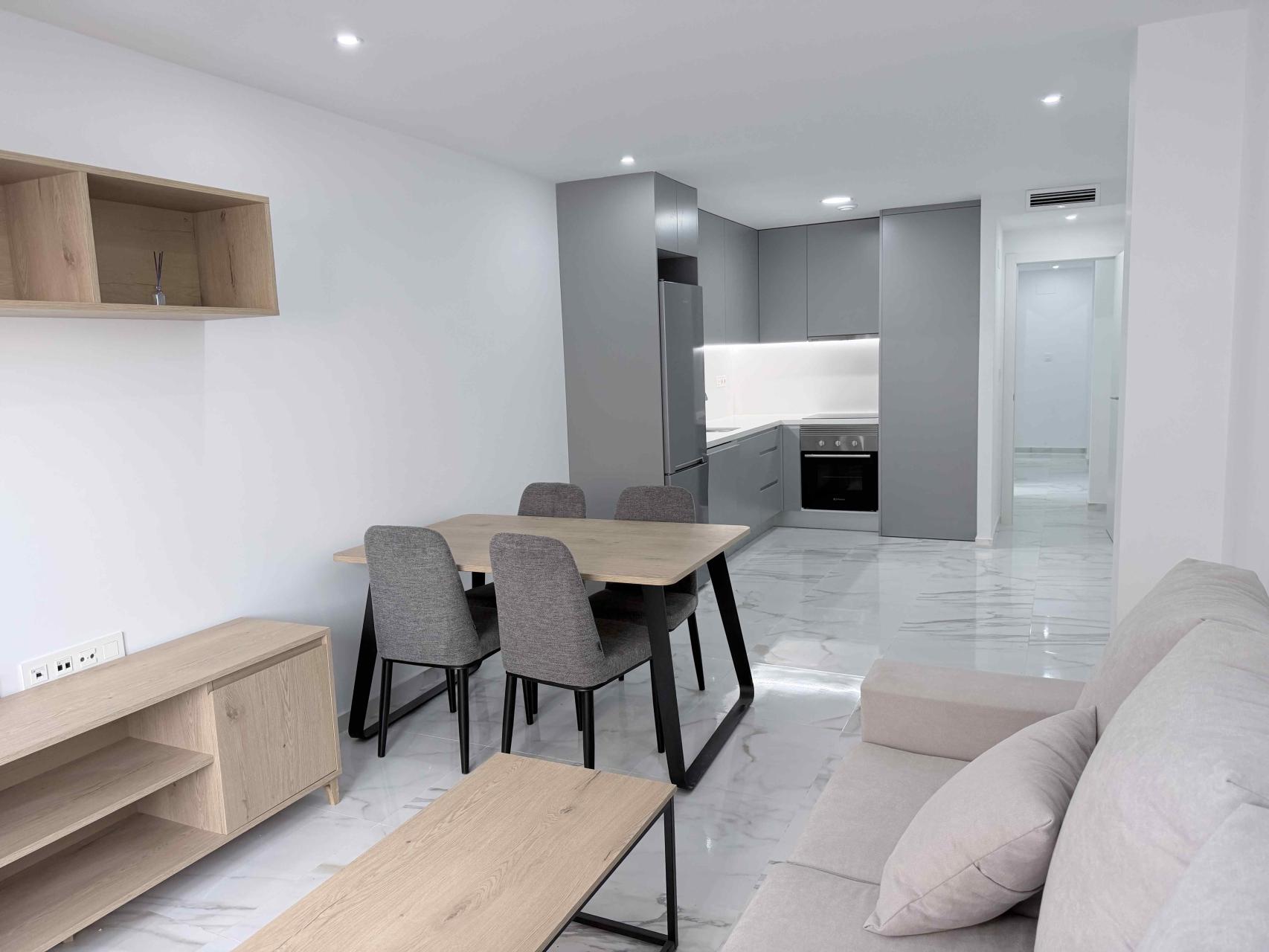 For sale - 2 Bedroom 1 Bathroom Apartment in Torrevieja - Costa Blanca  - Alicante