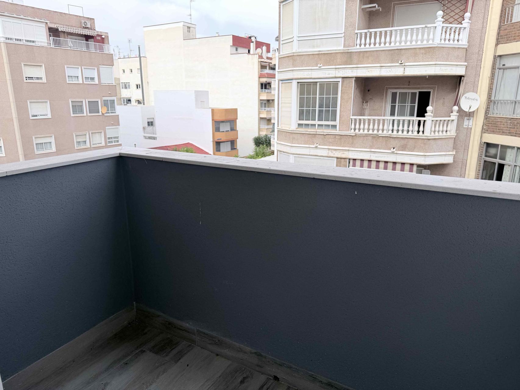 For sale - 2 Bedroom 1 Bathroom Apartment in Torrevieja - Costa Blanca  - Alicante