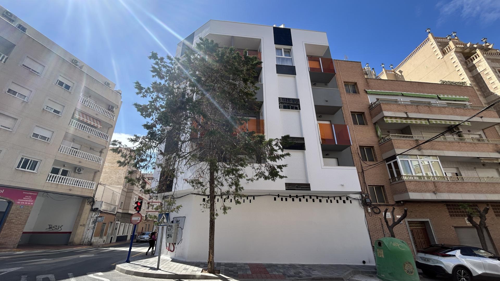 For sale - 2 Bedroom 1 Bathroom Apartment in Torrevieja - Costa Blanca  - Alicante