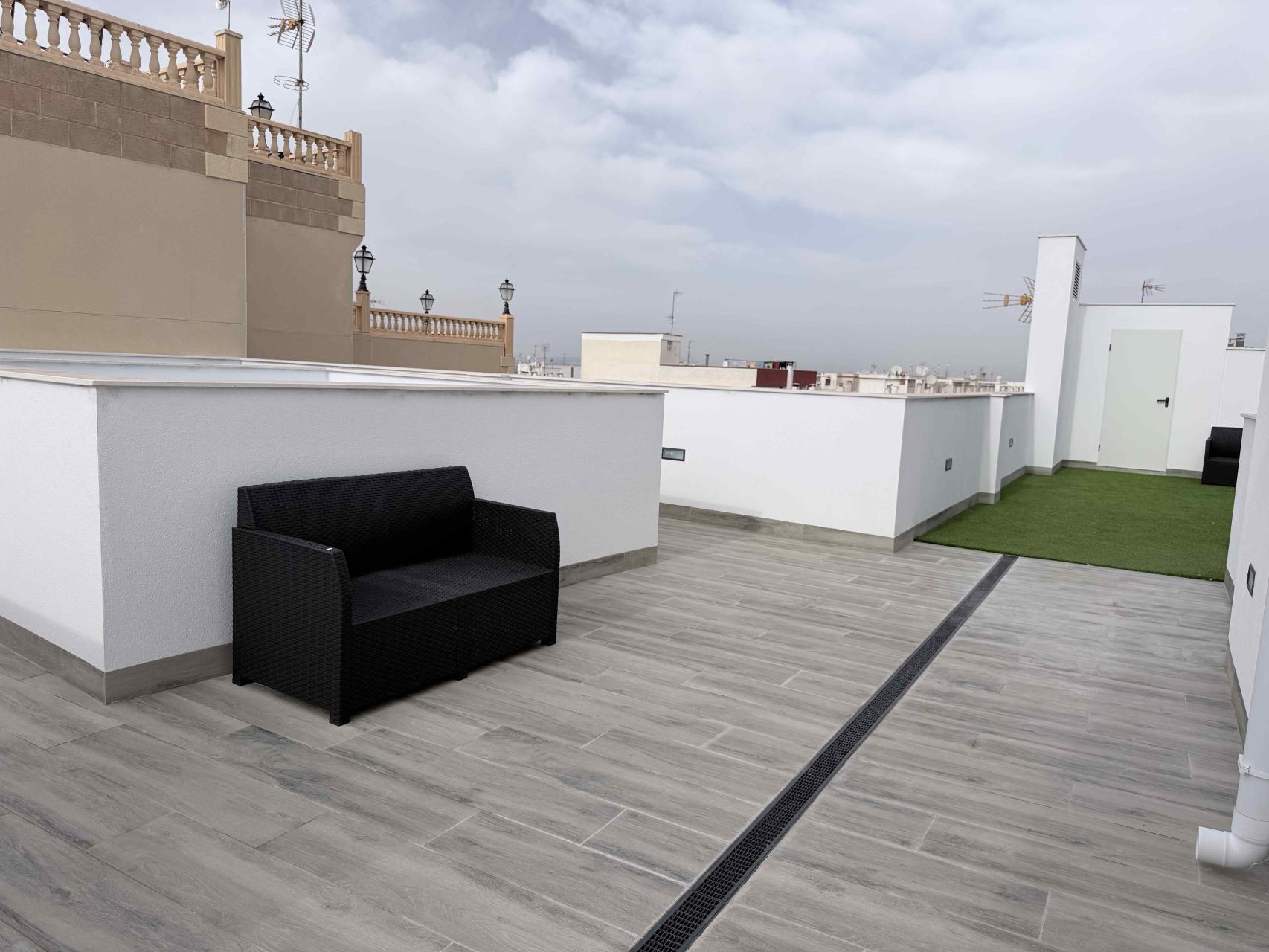 For sale - 2 Bedroom 1 Bathroom Apartment in Torrevieja - Costa Blanca  - Alicante