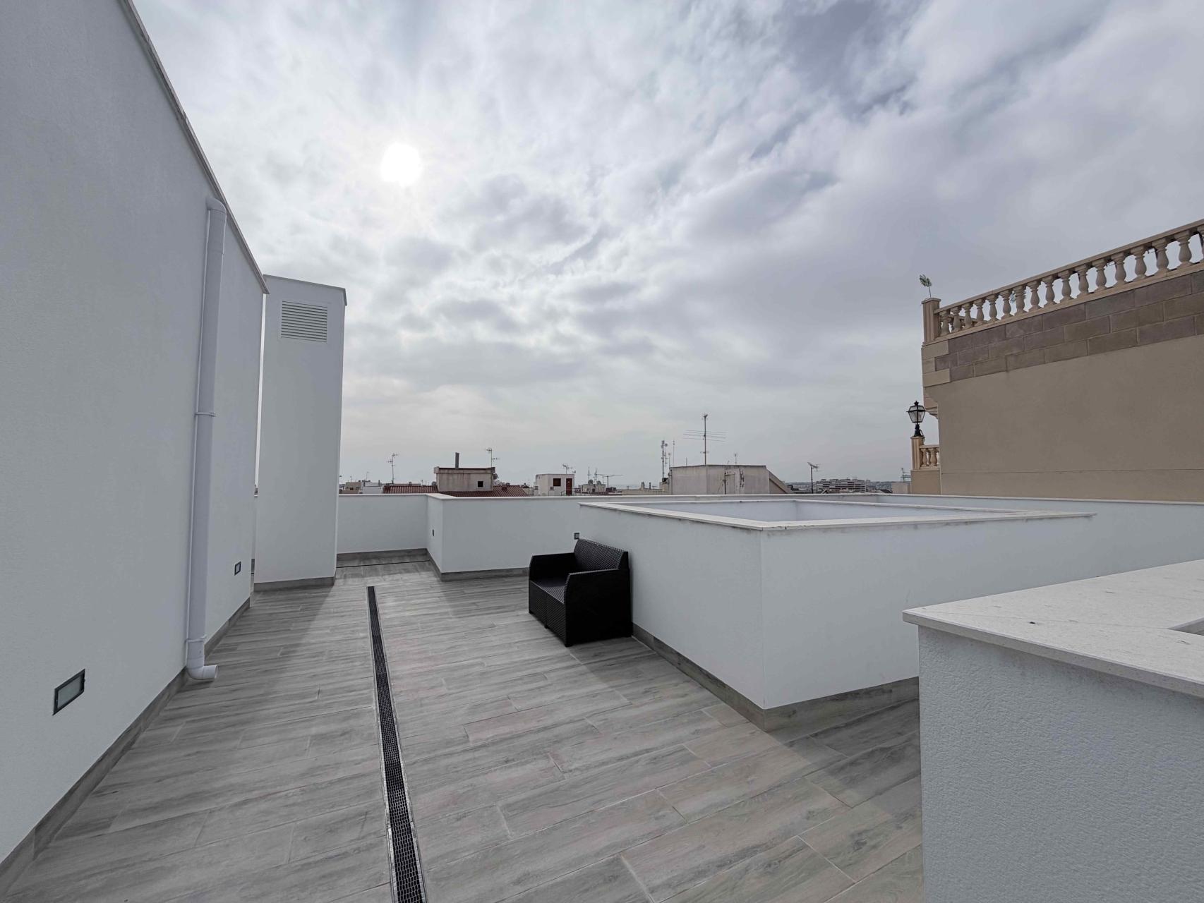 For sale - 2 Bedroom 1 Bathroom Apartment in Torrevieja - Costa Blanca  - Alicante