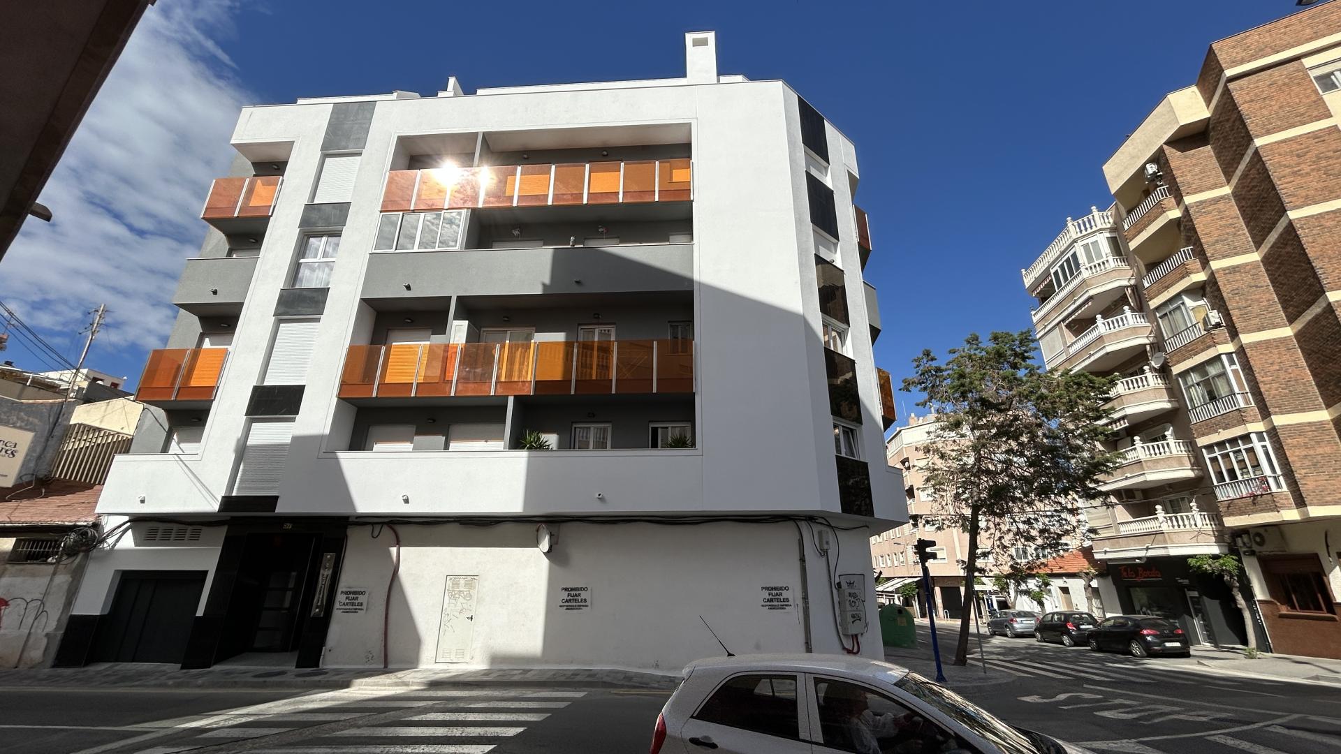 For sale - 2 Bedroom 1 Bathroom Apartment in Torrevieja - Costa Blanca  - Alicante