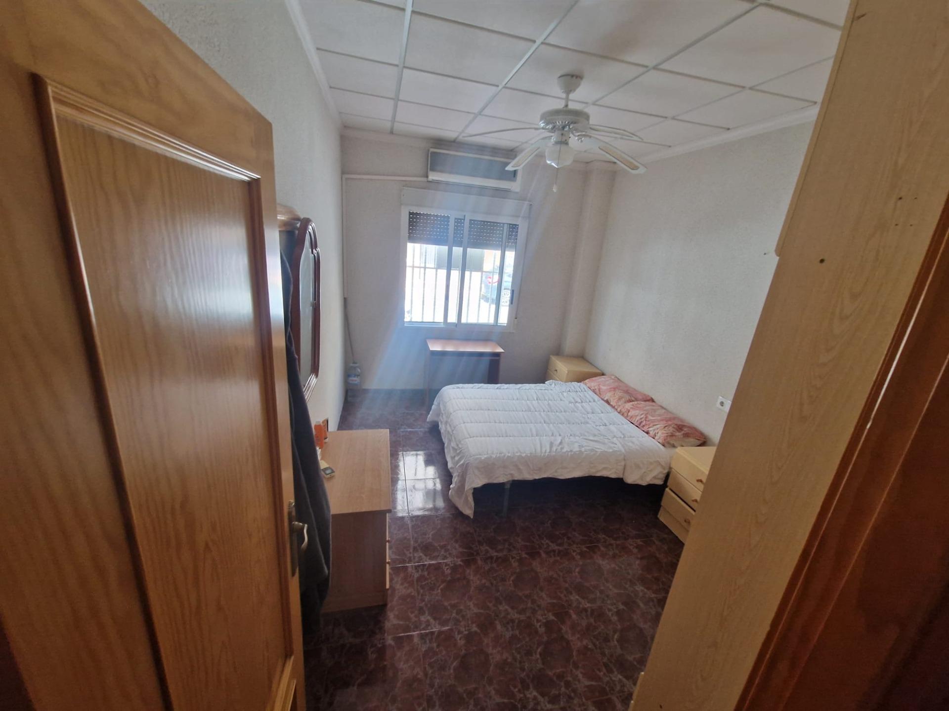 For sale - 4 Bedroom 2 Bathroom Town House in Torrevieja - Torrevieja  - Alicante