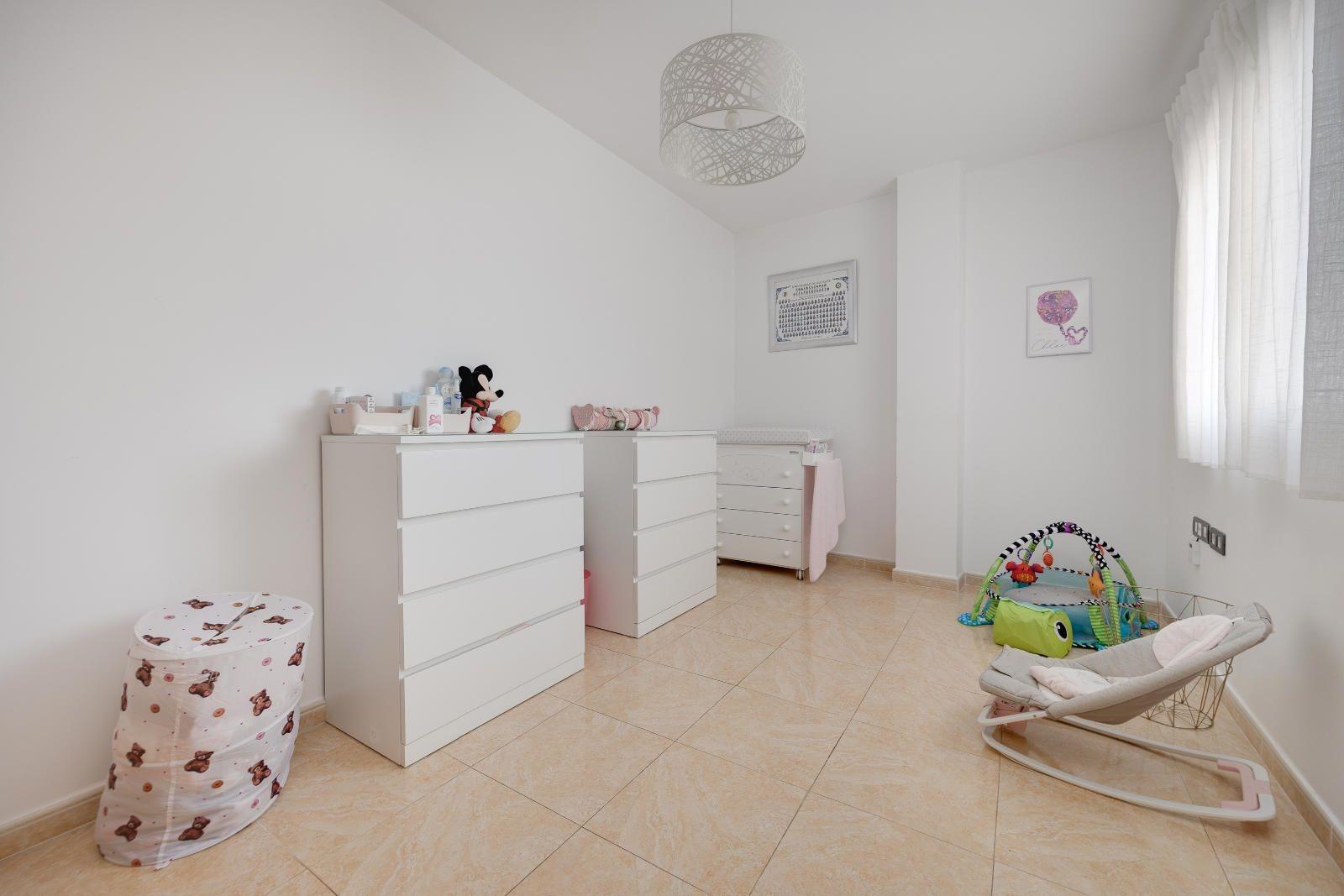 For sale - 3 Bedroom 2 Bathroom Apartment in Torrevieja - Centro  - Alicante