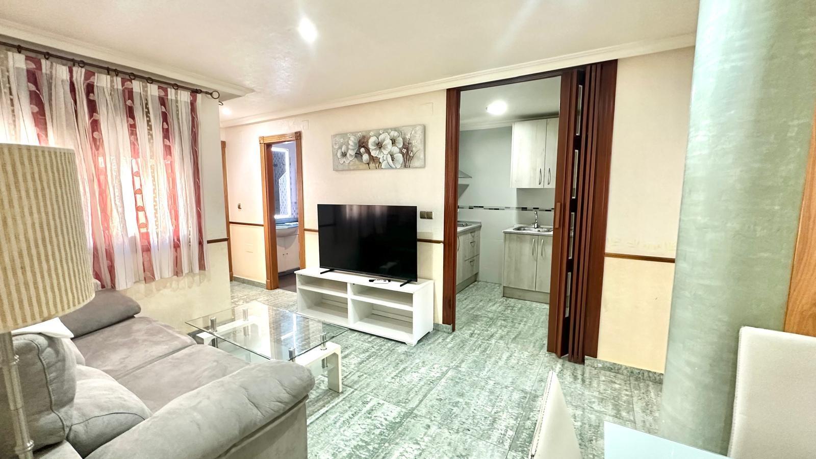 For sale - 4 Bedroom 2 Bathroom Penthouse in Torrevieja - Torrevieja  - Alicante
