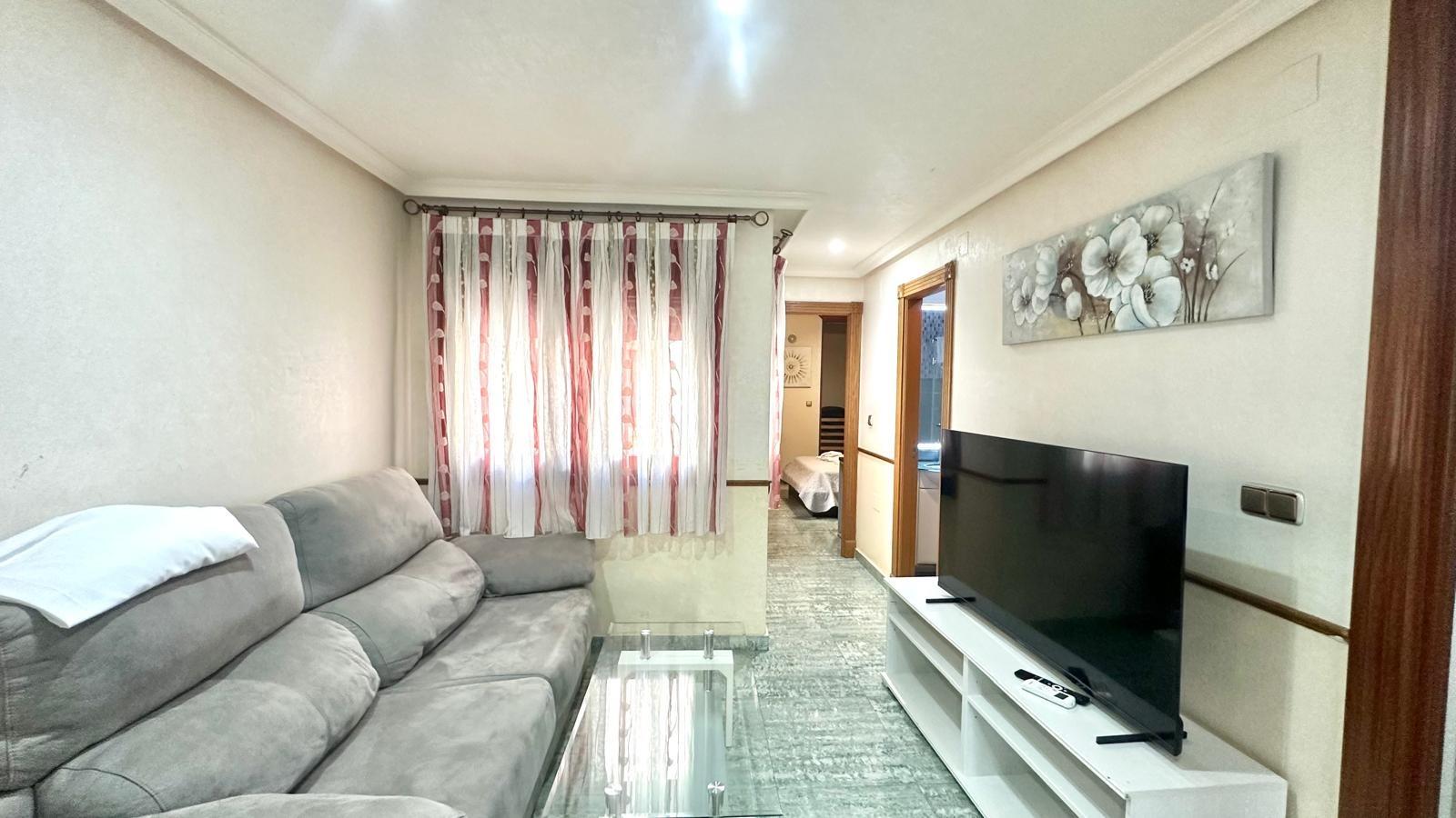 For sale - 4 Bedroom 2 Bathroom Penthouse in Torrevieja - Torrevieja  - Alicante