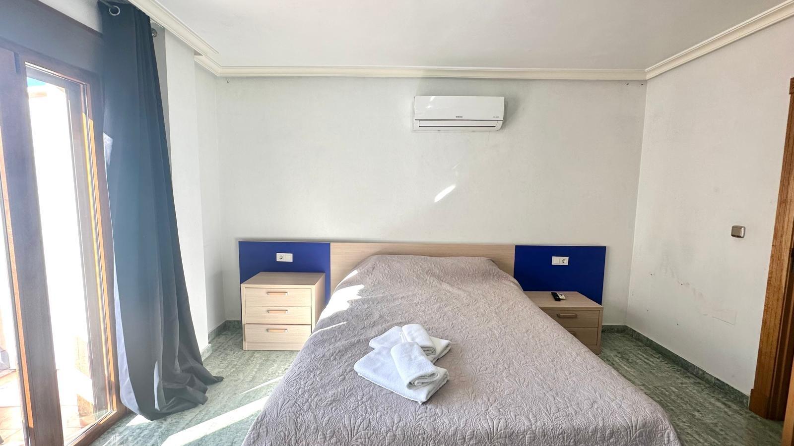 For sale - 4 Bedroom 2 Bathroom Penthouse in Torrevieja - Torrevieja  - Alicante