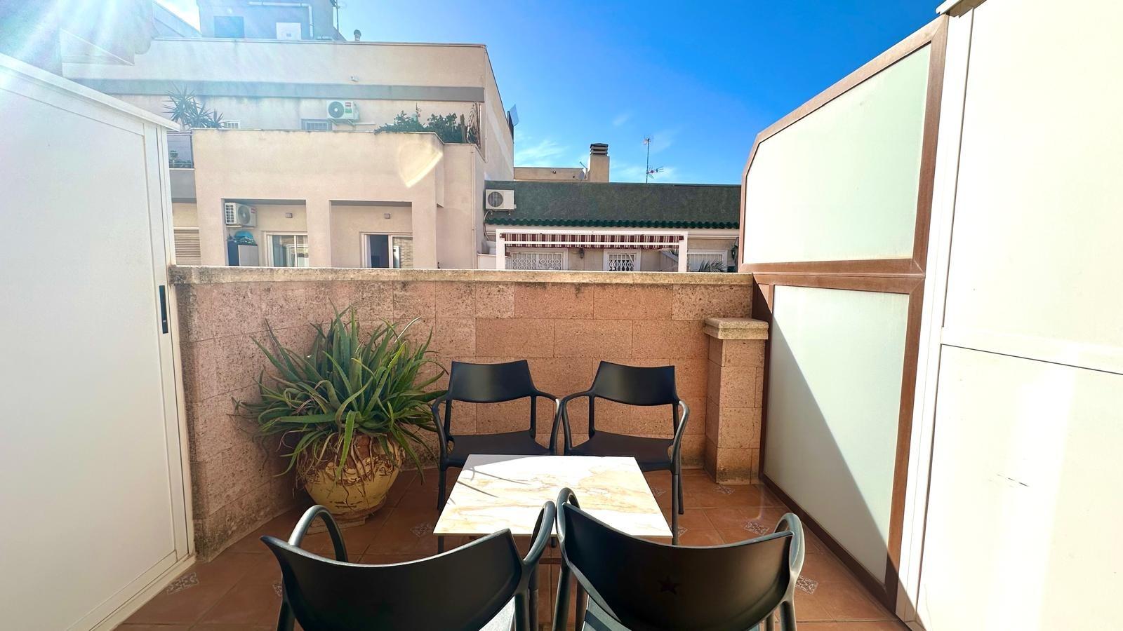 For sale - 4 Bedroom 2 Bathroom Penthouse in Torrevieja - Torrevieja  - Alicante