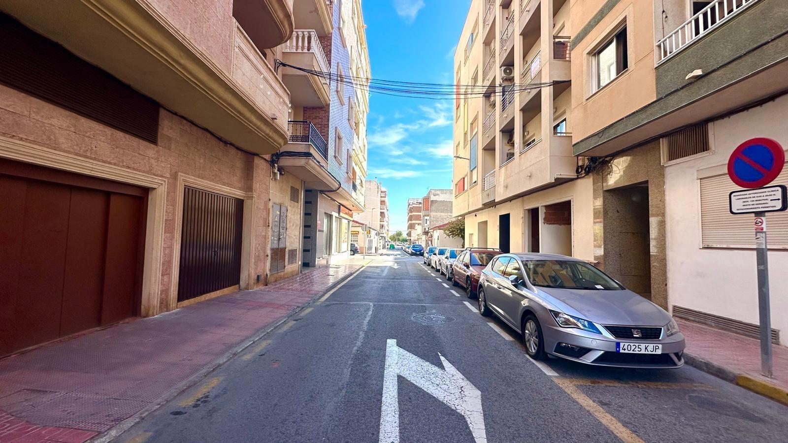 For sale - 4 Bedroom 2 Bathroom Penthouse in Torrevieja - Torrevieja  - Alicante