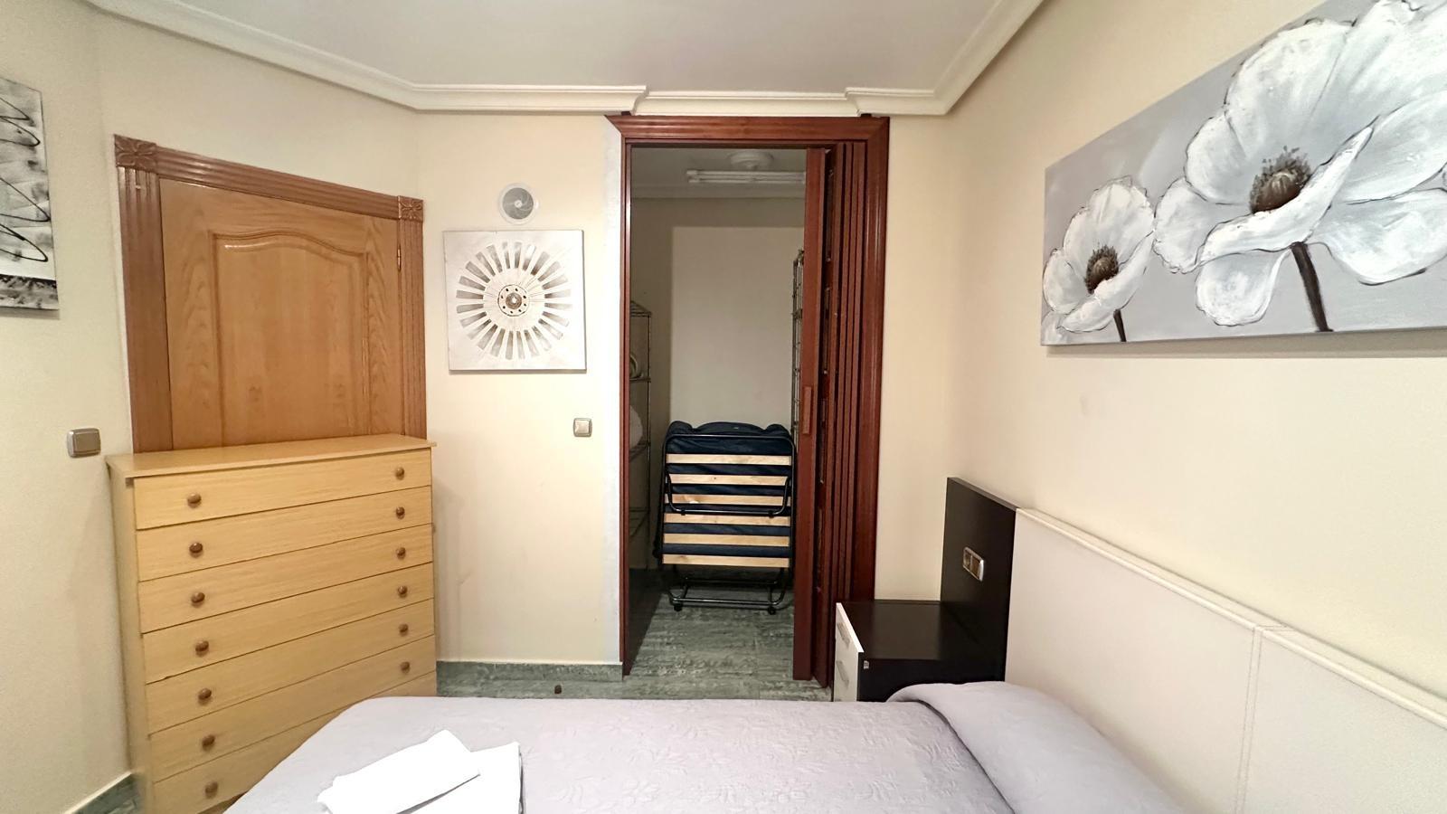For sale - 4 Bedroom 2 Bathroom Penthouse in Torrevieja - Torrevieja  - Alicante