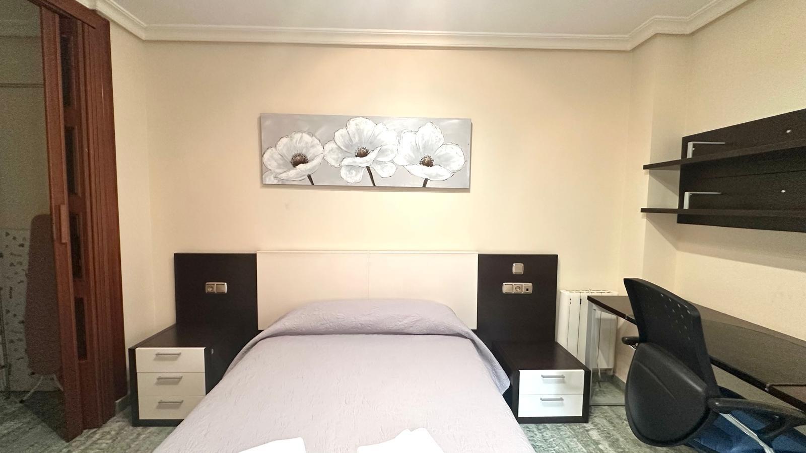For sale - 4 Bedroom 2 Bathroom Penthouse in Torrevieja - Torrevieja  - Alicante