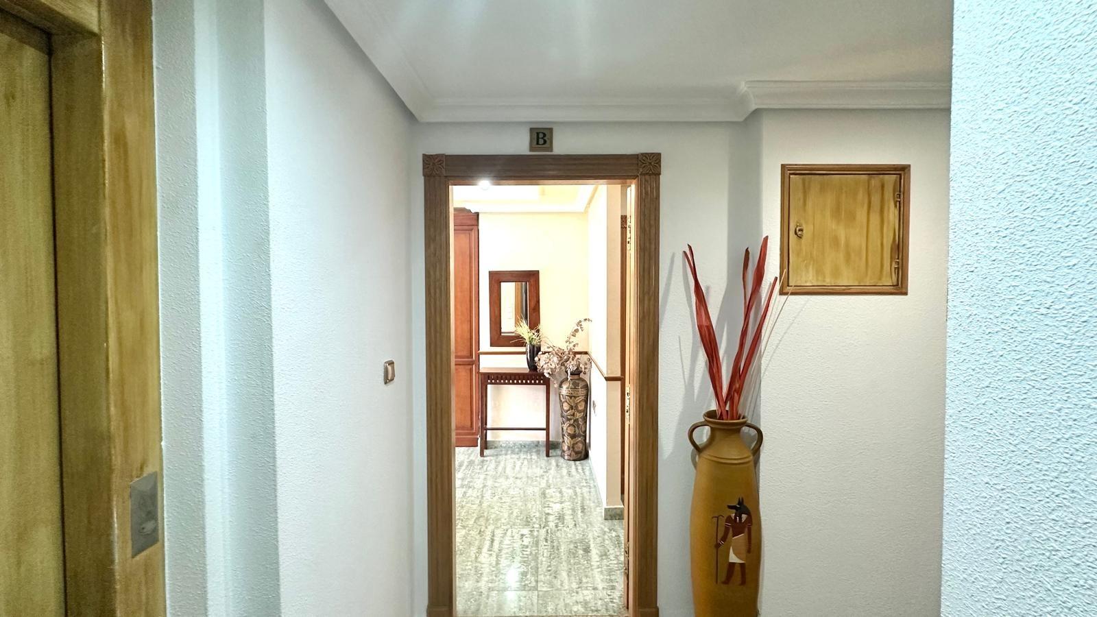For sale - 4 Bedroom 2 Bathroom Penthouse in Torrevieja - Torrevieja  - Alicante