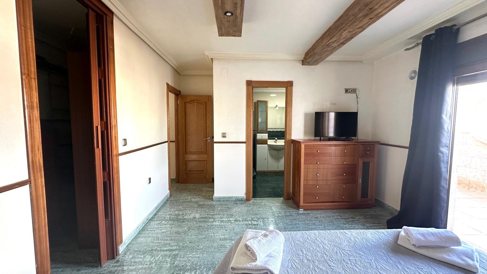 For sale - 4 Bedroom 2 Bathroom Penthouse in Torrevieja - Torrevieja  - Alicante