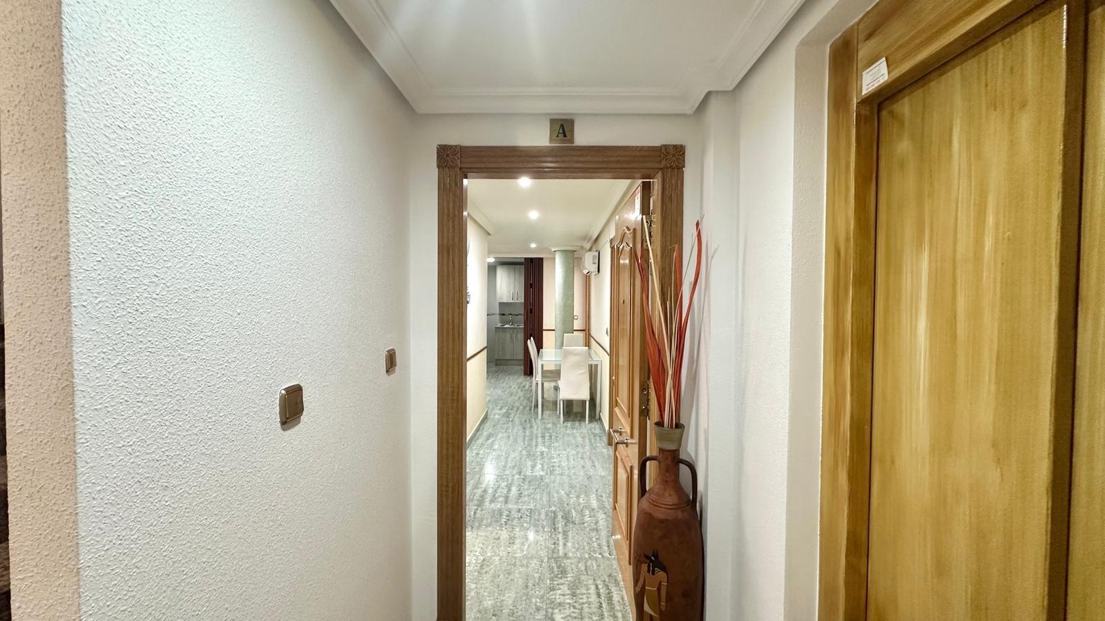 For sale - 4 Bedroom 2 Bathroom Penthouse in Torrevieja - Torrevieja  - Alicante