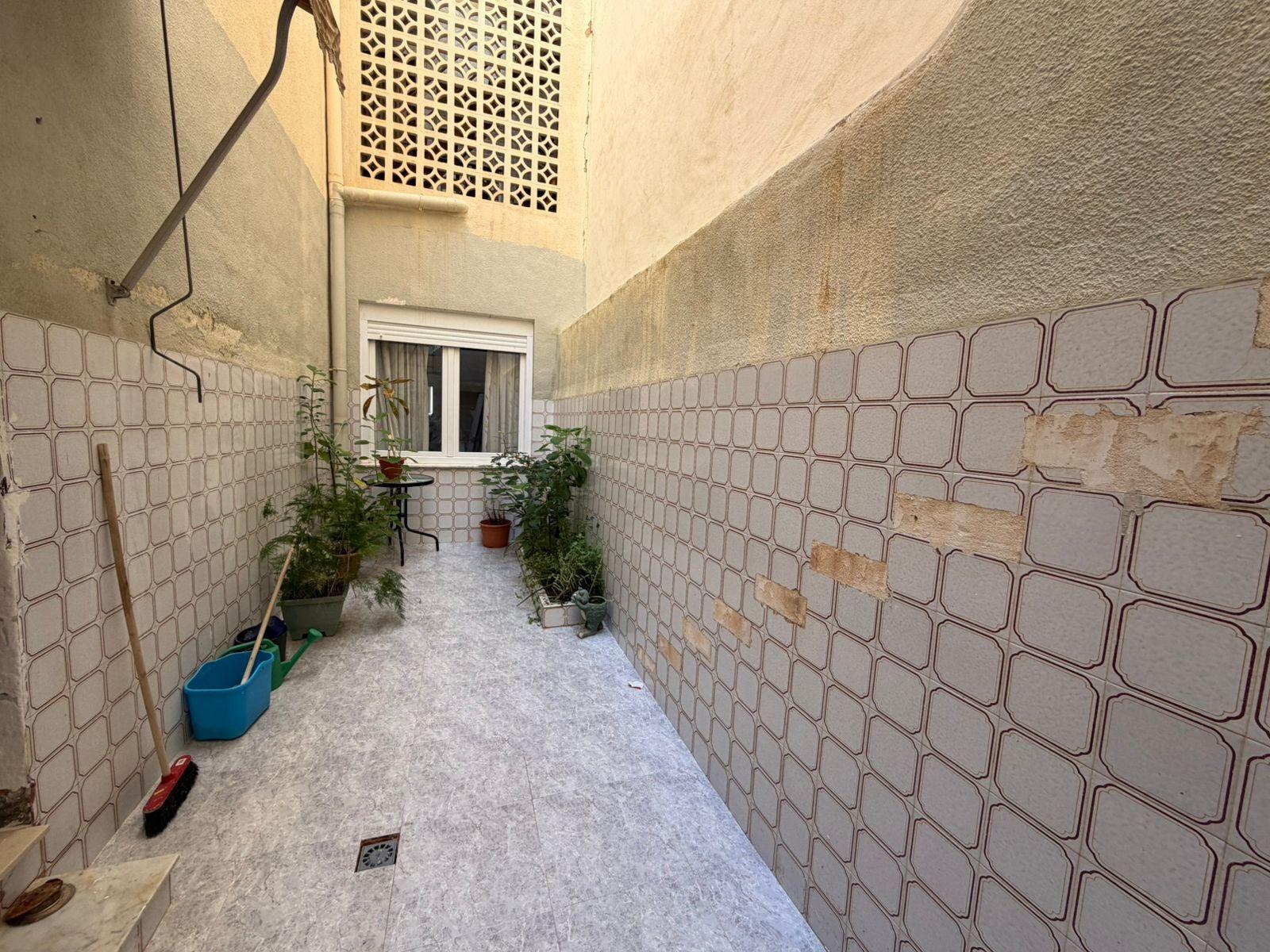 For sale - 3 Bedroom 1 Bathroom Apartment in Torrevieja - Playa Del Cura  - Alicante