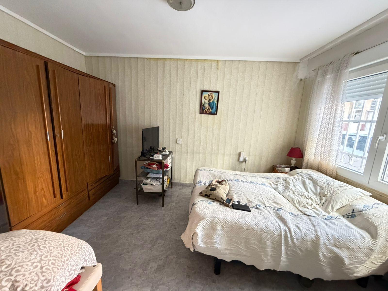 For sale - 3 Bedroom 1 Bathroom Apartment in Torrevieja - Playa Del Cura  - Alicante