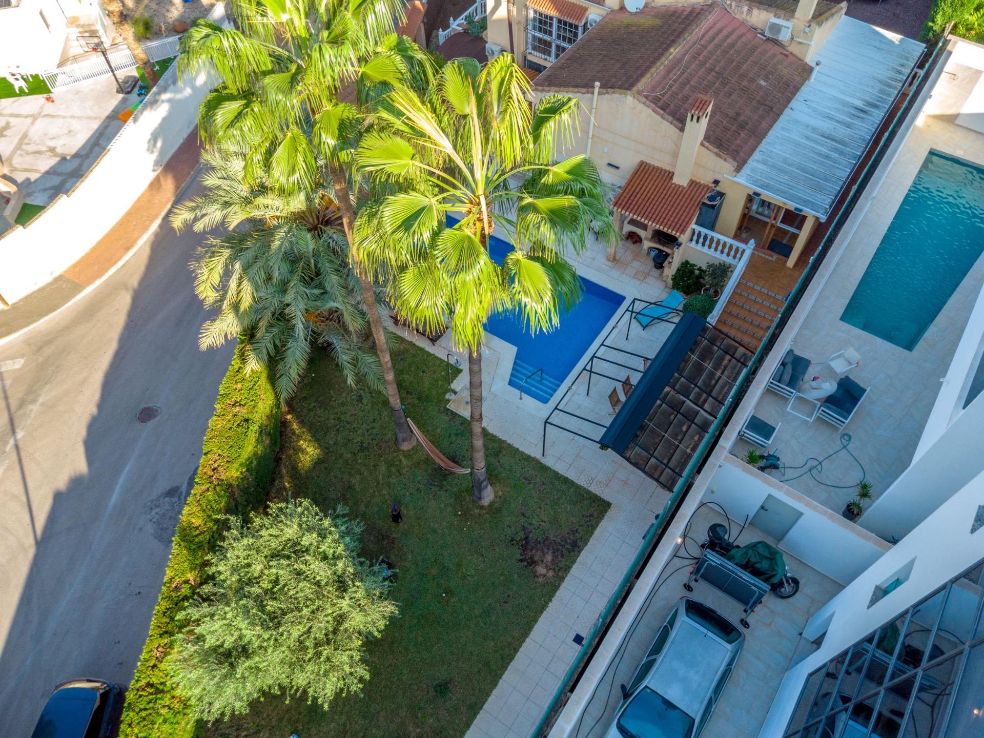 For sale - 4 Bedroom 3 Bathroom Villa in Torrevieja - Los Balcones  - Alicante