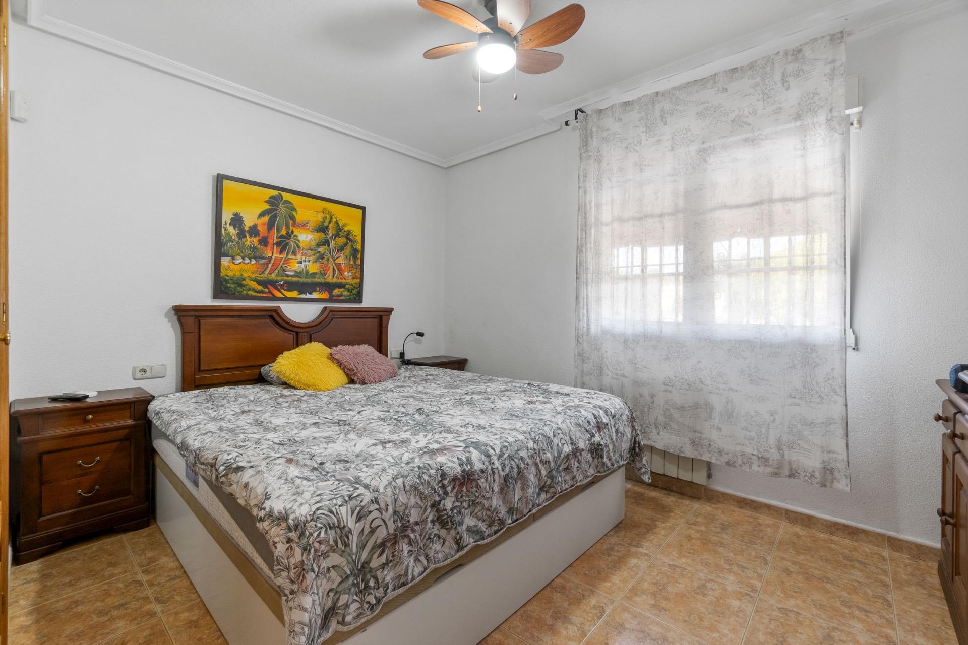 For sale - 4 Bedroom 3 Bathroom Villa in Torrevieja - Los Balcones  - Alicante