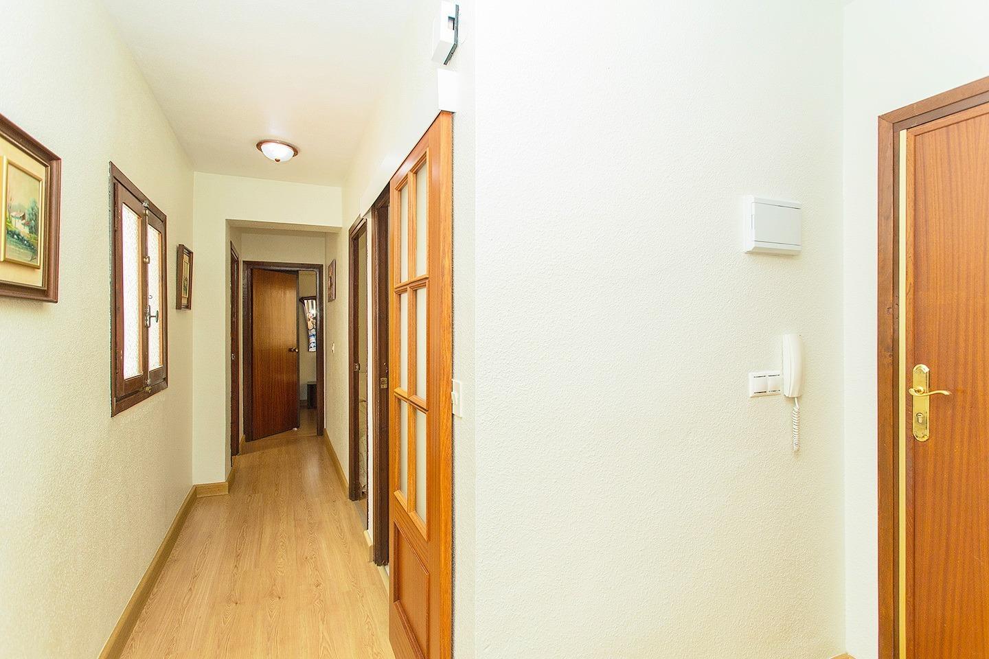 For sale - 3 Bedroom 2 Bathroom Apartment in Torrevieja - Playa Del Cura  - Alicante