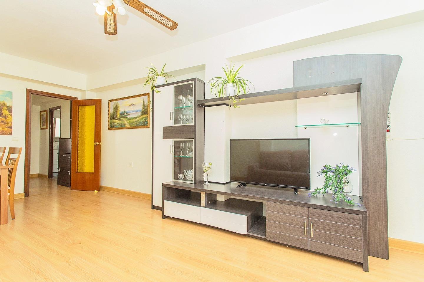 For sale - 3 Bedroom 2 Bathroom Apartment in Torrevieja - Playa Del Cura  - Alicante
