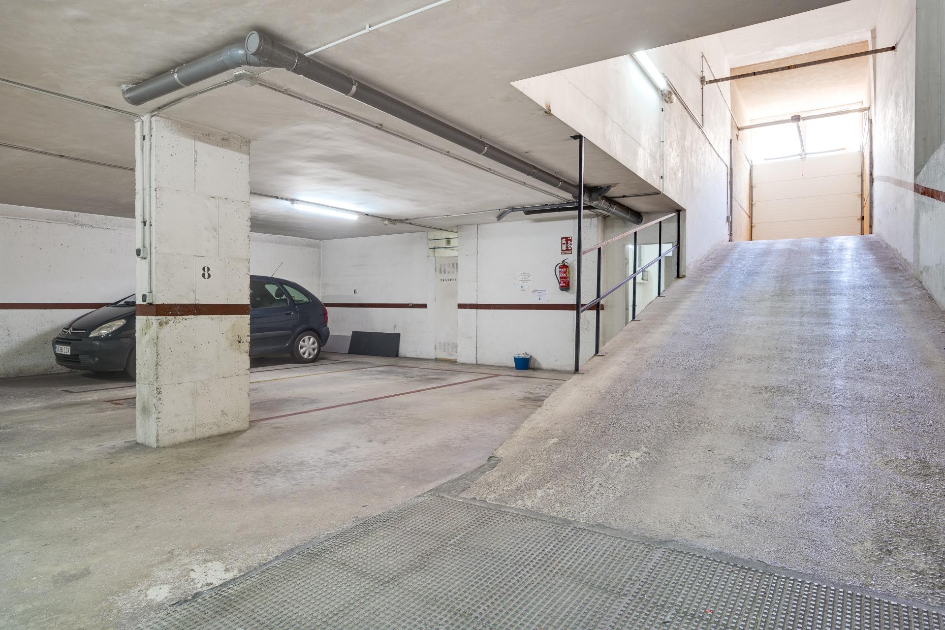 For sale - 3 Bedroom 2 Bathroom Apartment in Torrevieja - Centro  - Alicante