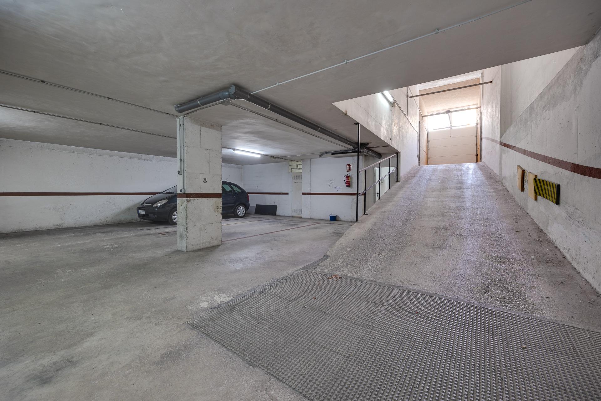 For sale - 3 Bedroom 2 Bathroom Apartment in Torrevieja - Centro  - Alicante