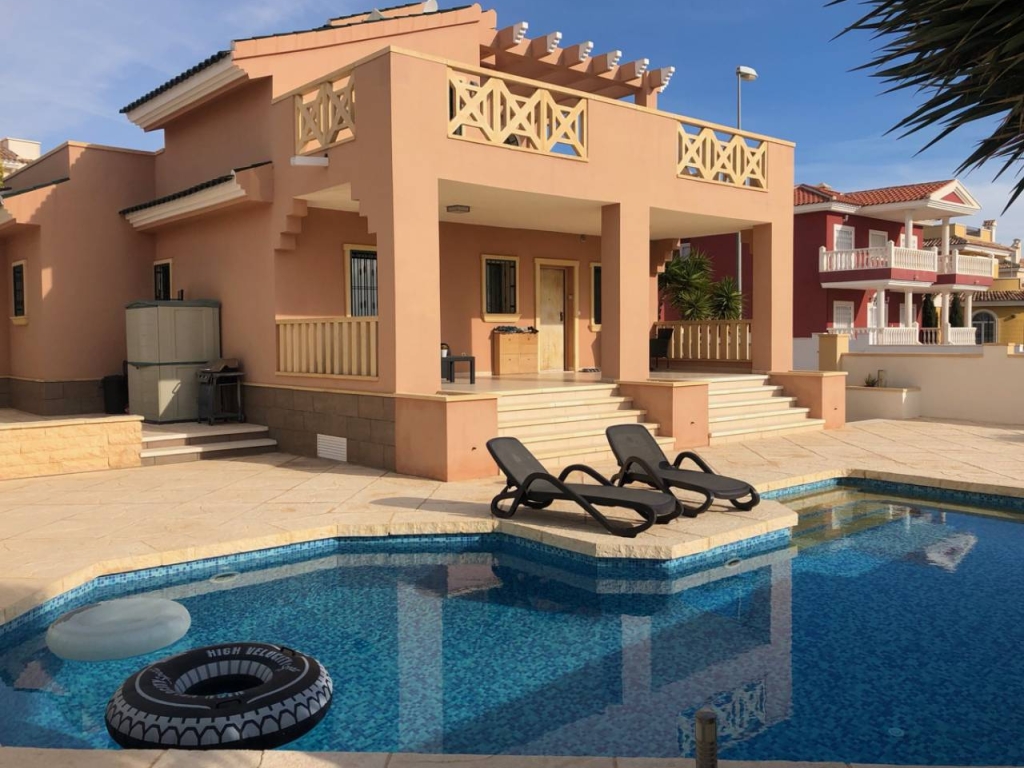 4 Bedroom 2 Bathroom Villa in Ciudad Quesada