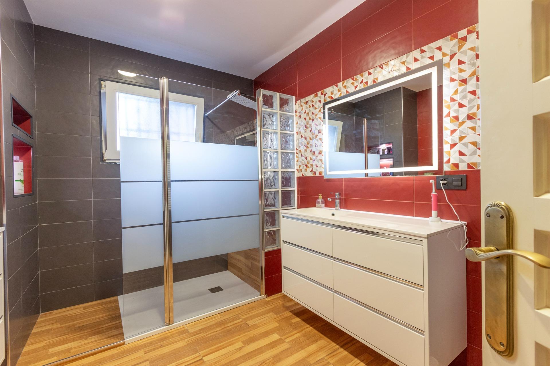For sale - 4 Bedroom 3 Bathroom Villa in Torrevieja - Los Balcones  - Alicante