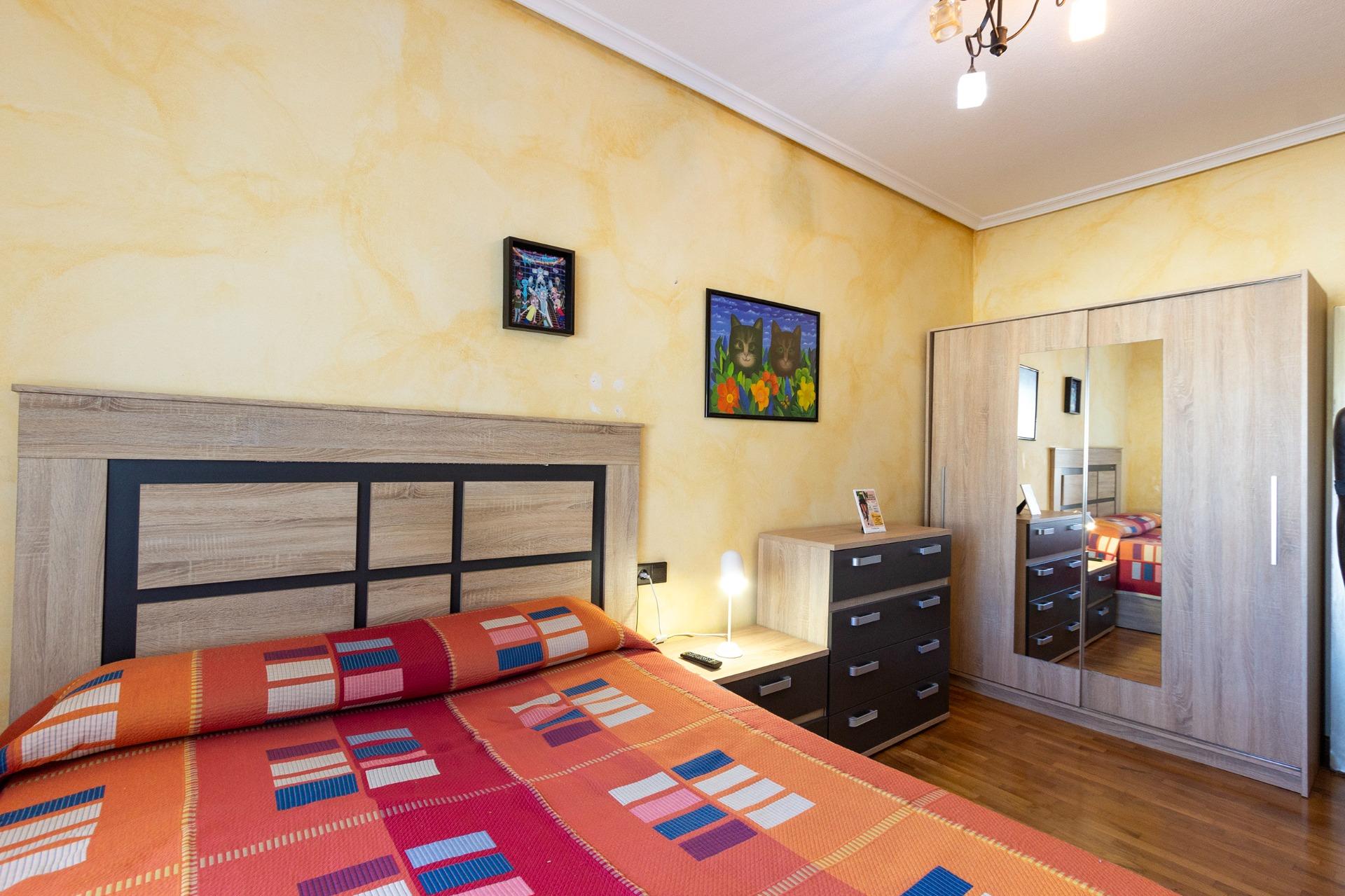 For sale - 4 Bedroom 3 Bathroom Villa in Torrevieja - Los Balcones  - Alicante