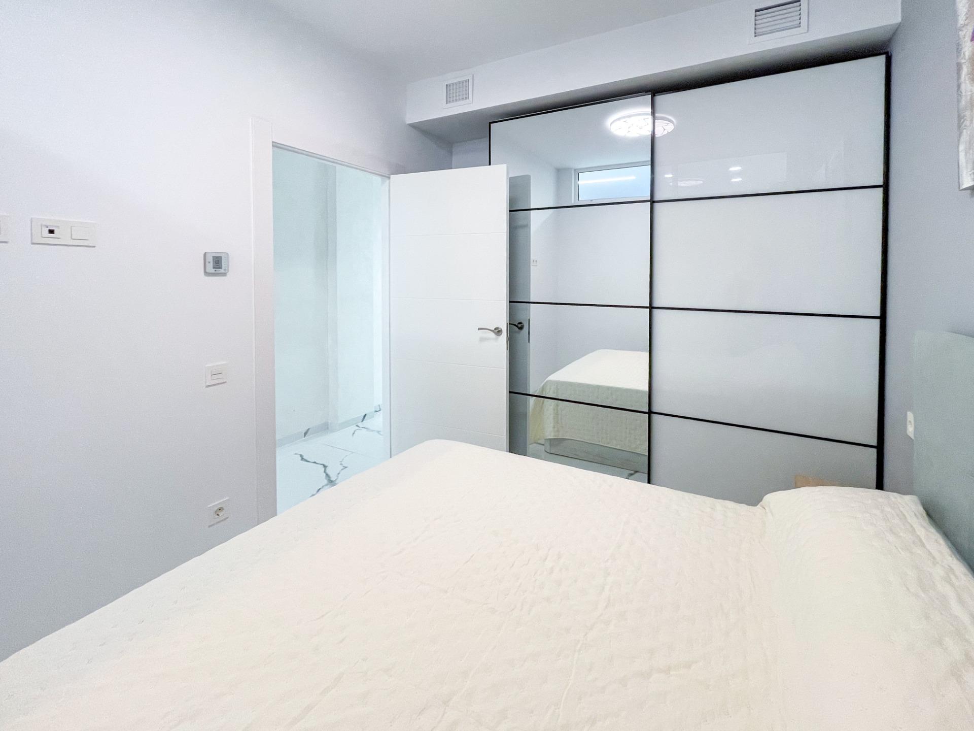 For sale - 2 Bedroom 2 Bathroom Apartment in Torrevieja - Playa Del Cura  - Alicante