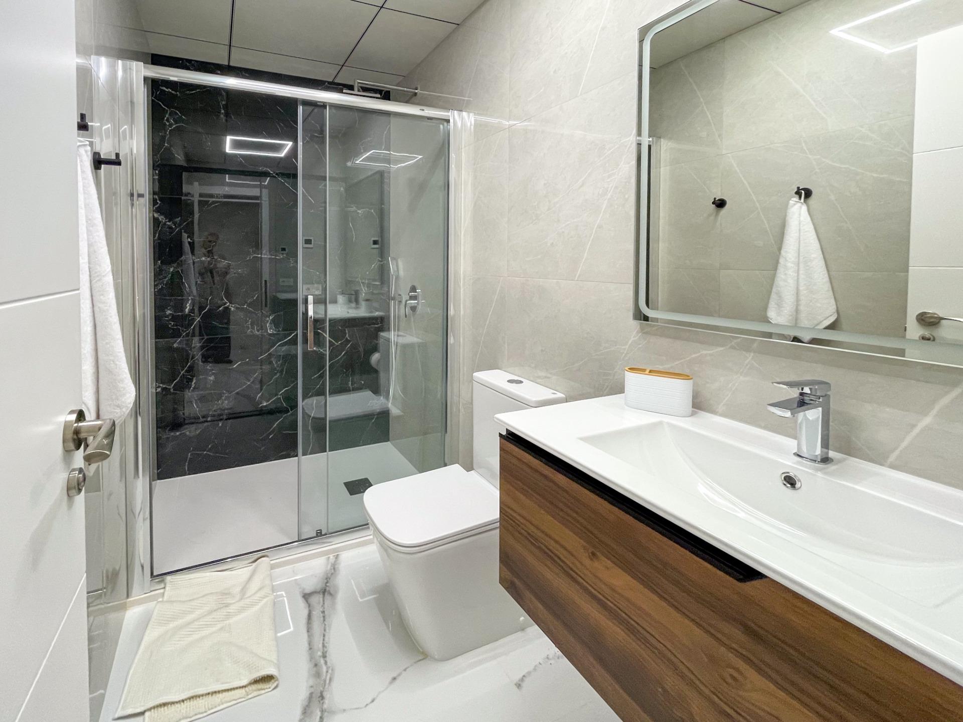 For sale - 2 Bedroom 2 Bathroom Apartment in Torrevieja - Playa Del Cura  - Alicante
