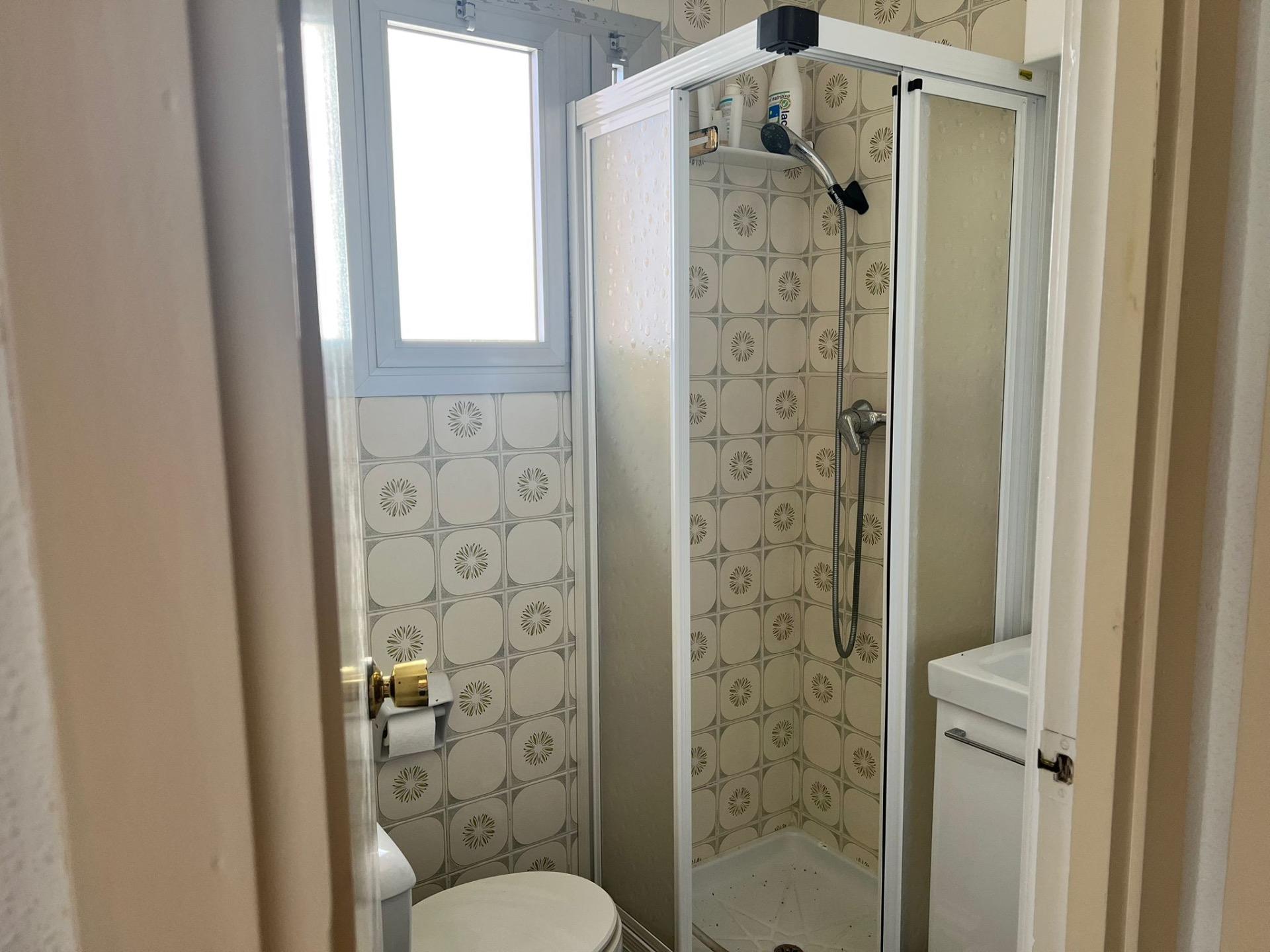 For sale - 3 Bedroom 1 Bathroom Apartment in Torrevieja - Playa Del Cura  - Alicante