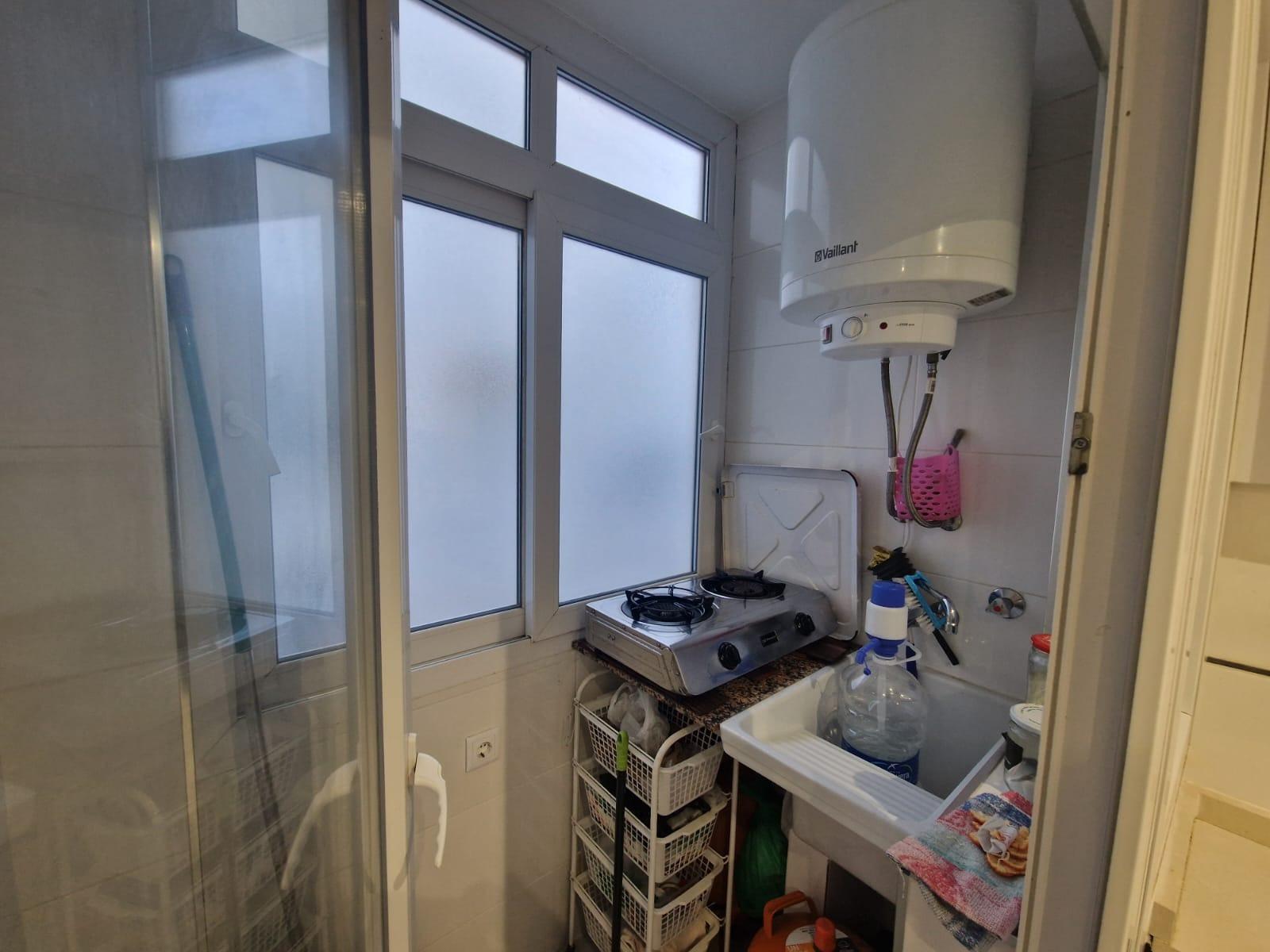 For sale - 3 Bedroom 1 Bathroom Apartment in Torrevieja - Playa Del Cura  - Alicante