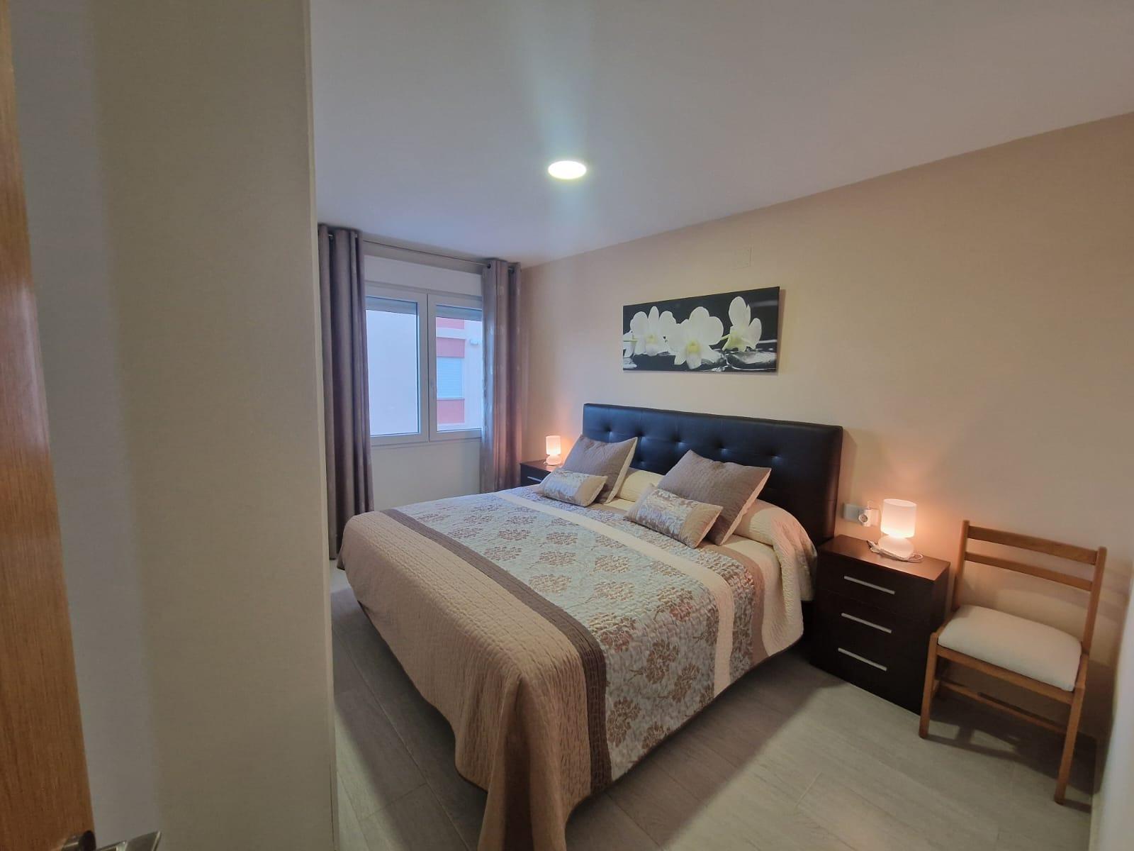 For sale - 3 Bedroom 1 Bathroom Apartment in Torrevieja - Playa Del Cura  - Alicante