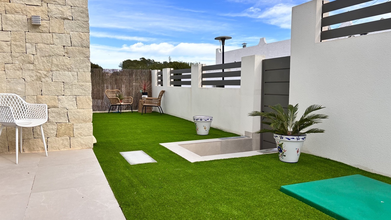 For sale - 3 Bedroom 2 Bathroom Villa in San Miguel de Salinas - Costa Blanca  - Alicante
