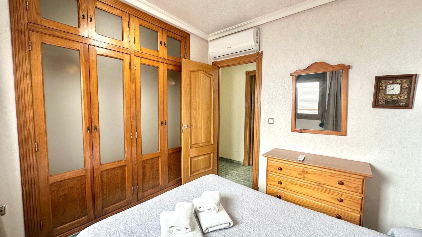 For sale - 2 Bedroom 1 Bathroom Penthouse in Torrevieja - Torrevieja  - Alicante