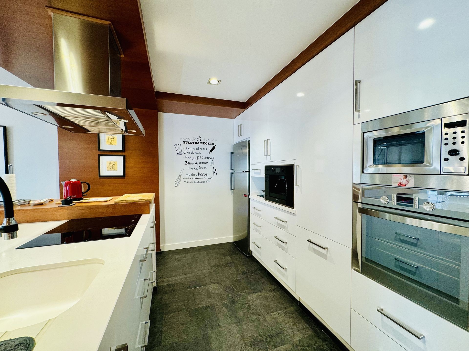 For sale - 3 Bedroom 2 Bathroom Apartment in Torrevieja - Costa Blanca  - Alicante
