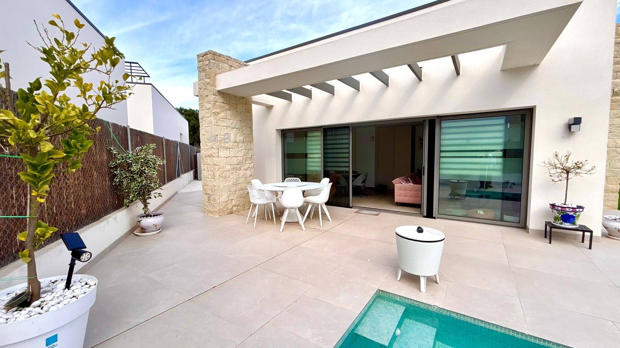 For sale - 3 Bedroom 2 Bathroom Villa in San Miguel de Salinas - Urbanizacion Blue Lagoon  - Alicante