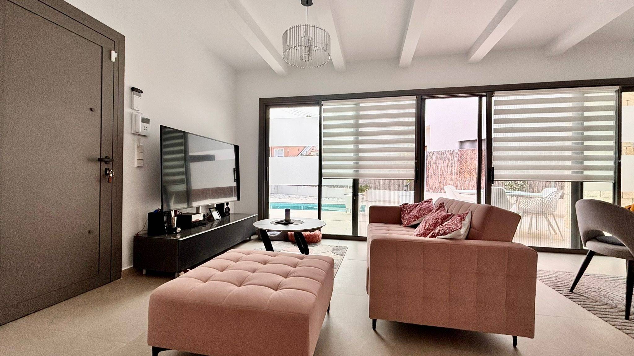 For sale - 3 Bedroom 2 Bathroom Villa in San Miguel de Salinas - Urbanizacion Blue Lagoon  - Alicante