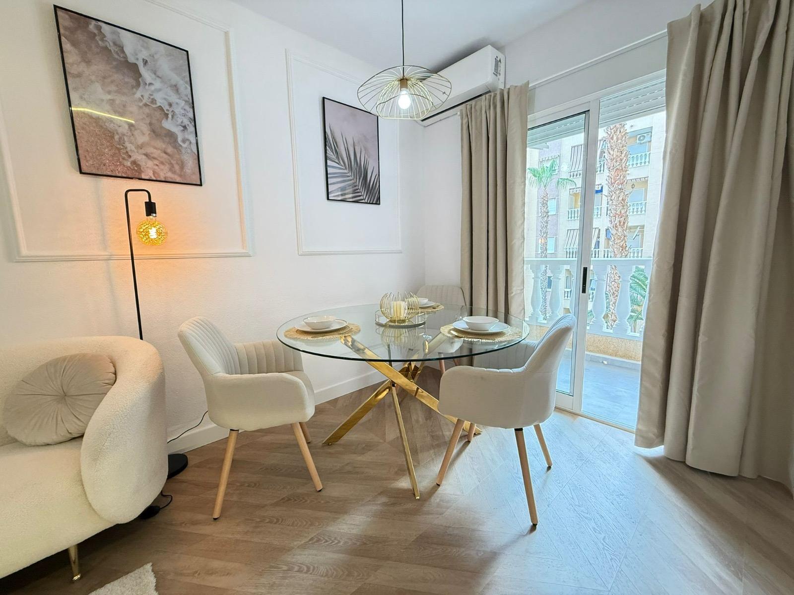 For sale - 2 Bedroom 1 Bathroom Apartment in Torrevieja - PARQUE DE LAS NACIONES  - Alicante