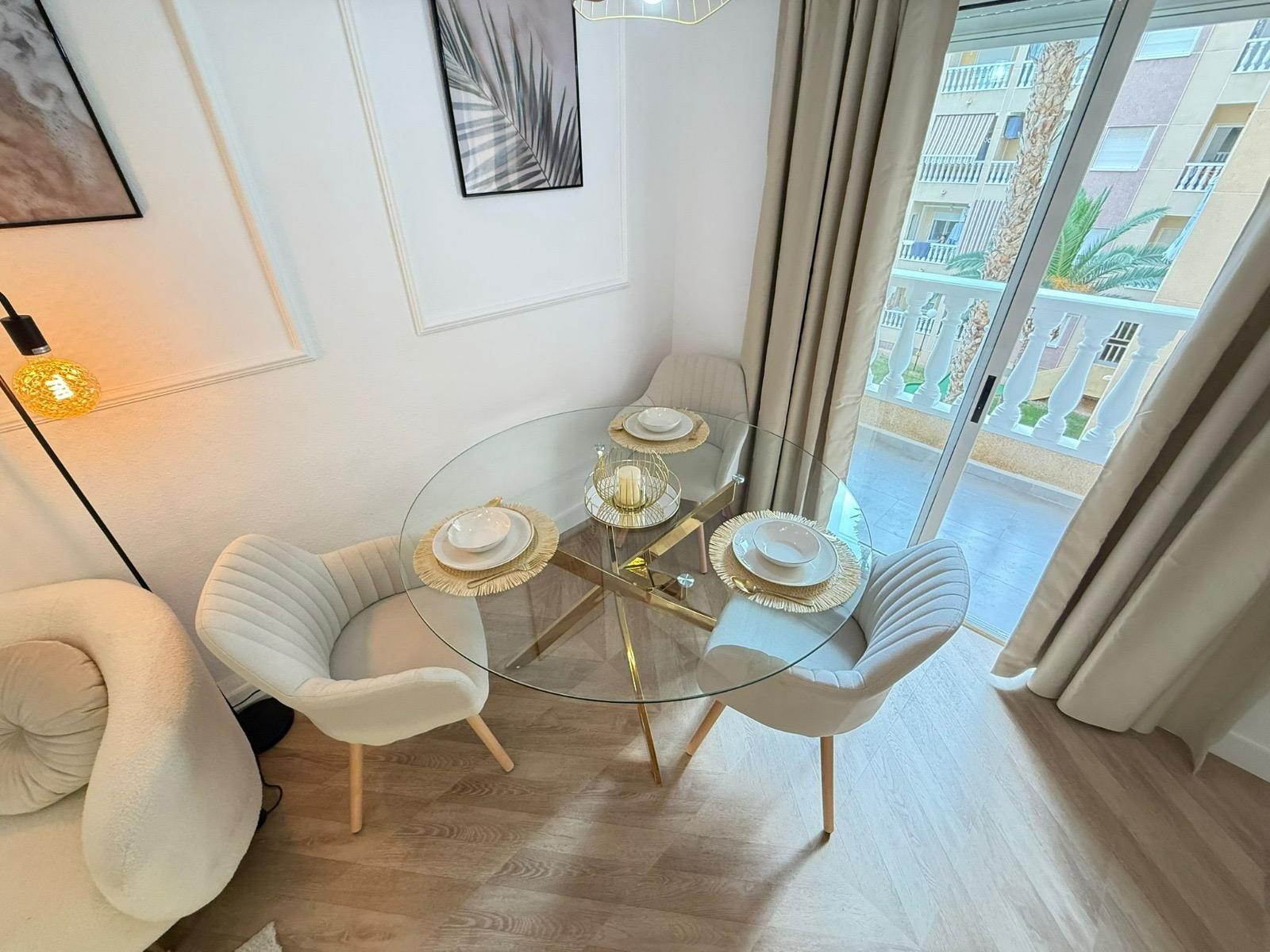 For sale - 2 Bedroom 1 Bathroom Apartment in Torrevieja - PARQUE DE LAS NACIONES  - Alicante