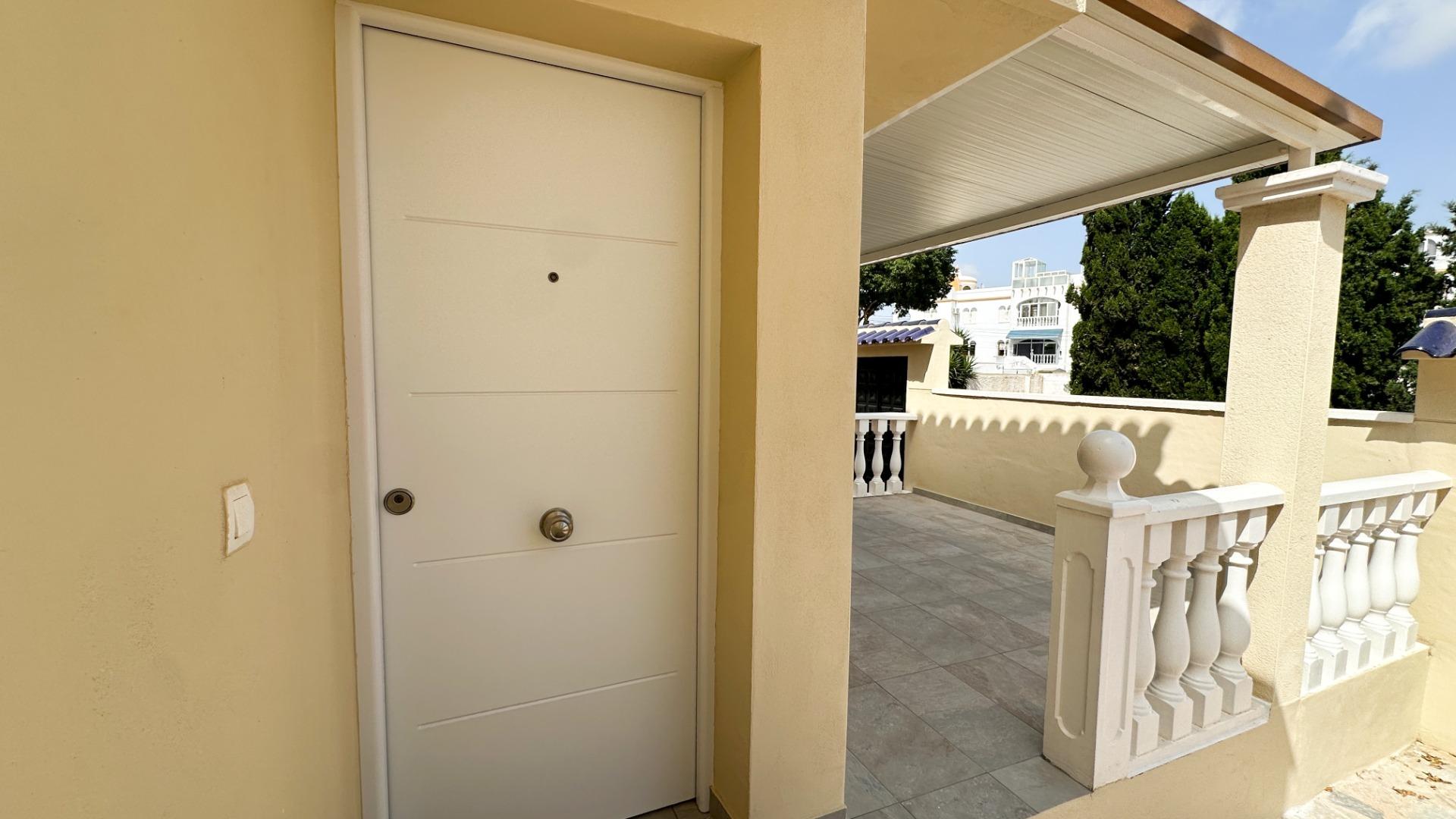 For sale - 3 Bedroom 2 Bathroom Town House in San Miguel de Salinas - El Galán  - Alicante