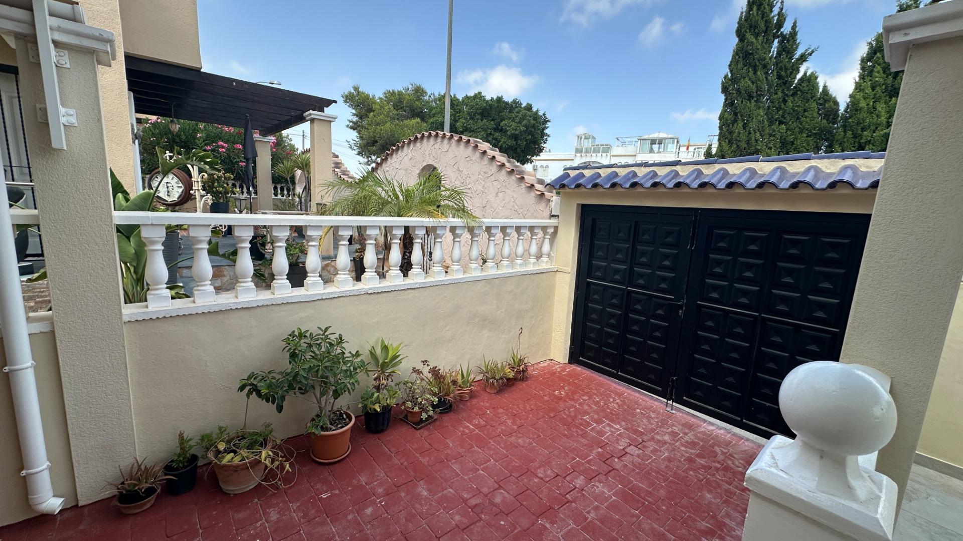 For sale - 3 Bedroom 2 Bathroom Town House in San Miguel de Salinas - El Galán  - Alicante