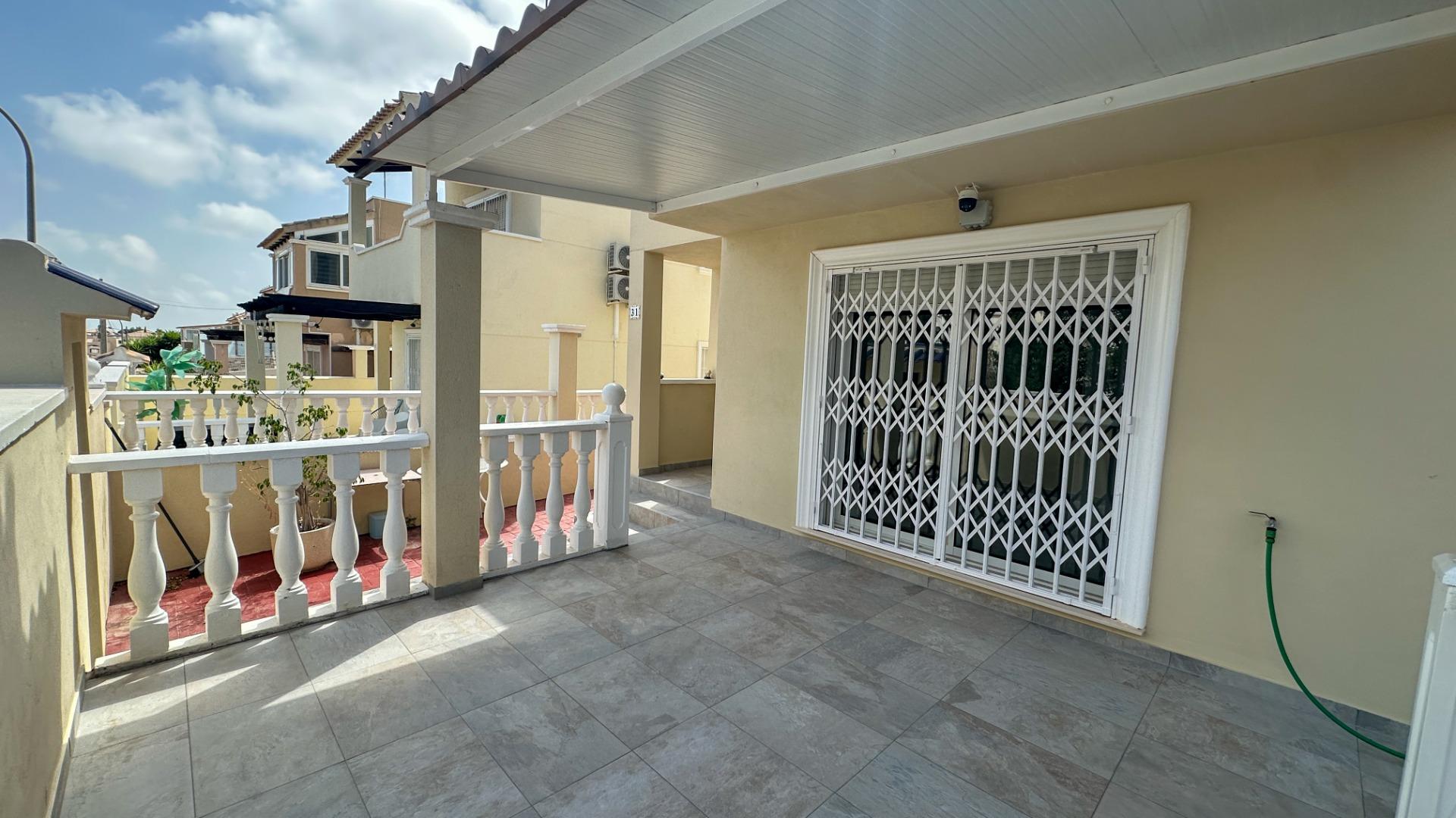 For sale - 3 Bedroom 2 Bathroom Town House in San Miguel de Salinas - El Galán  - Alicante