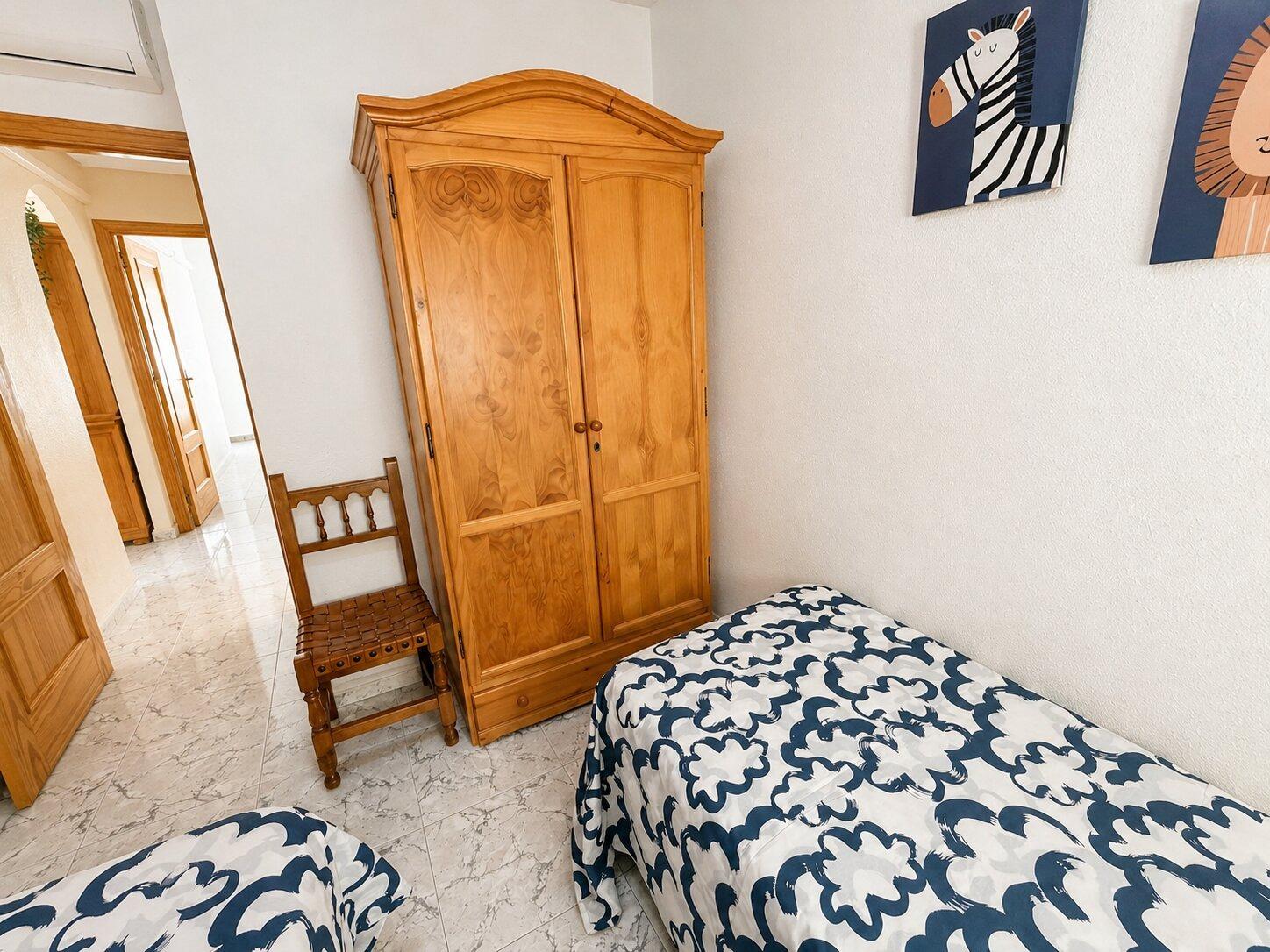 For sale - 2 Bedroom 1 Bathroom Apartment in Torrevieja - Habaneras  - Alicante