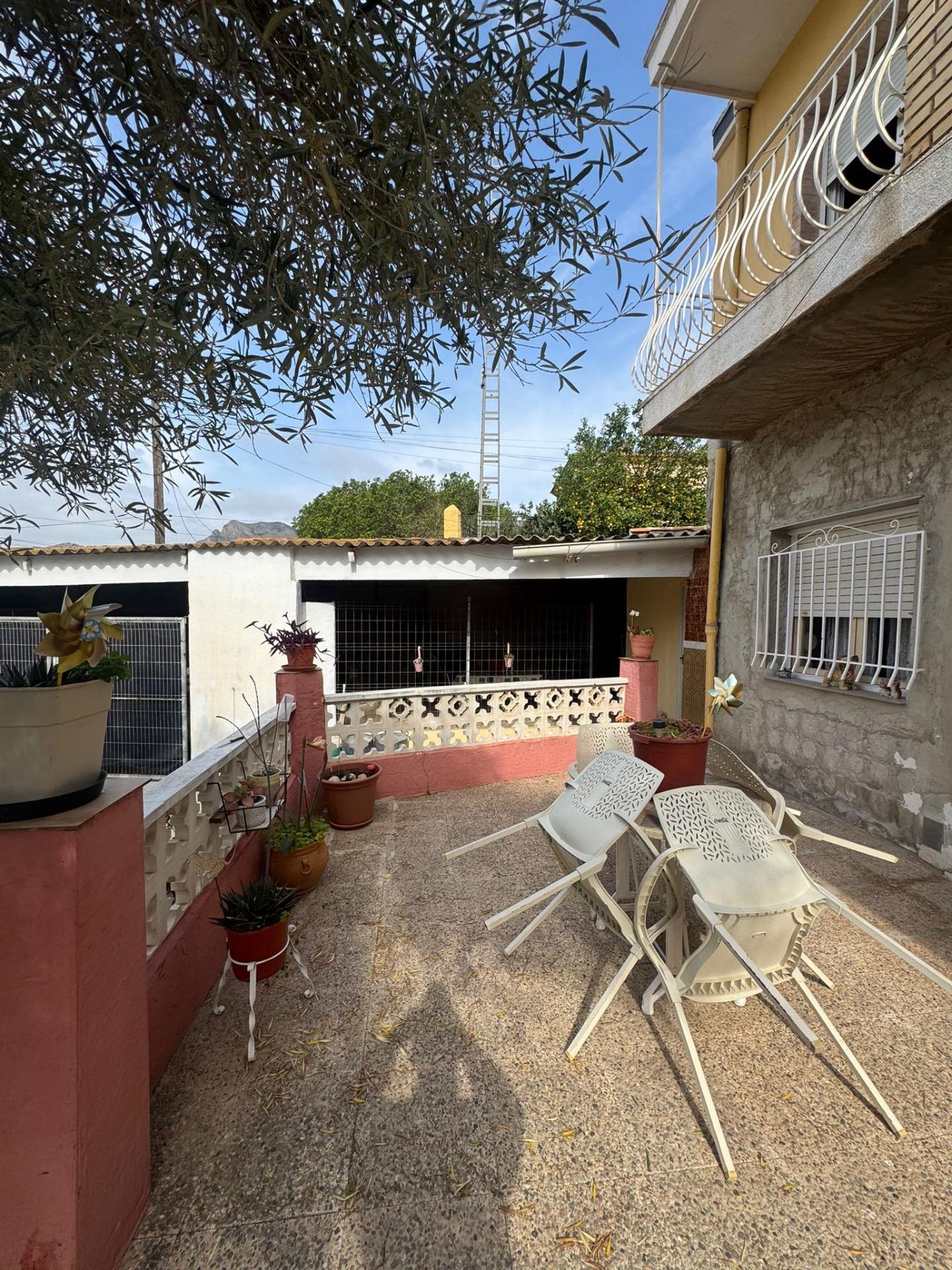 For sale - 8 Bedroom 3 Bathroom Town House in Orihuela - Orihuela Ciudad  - Alicante