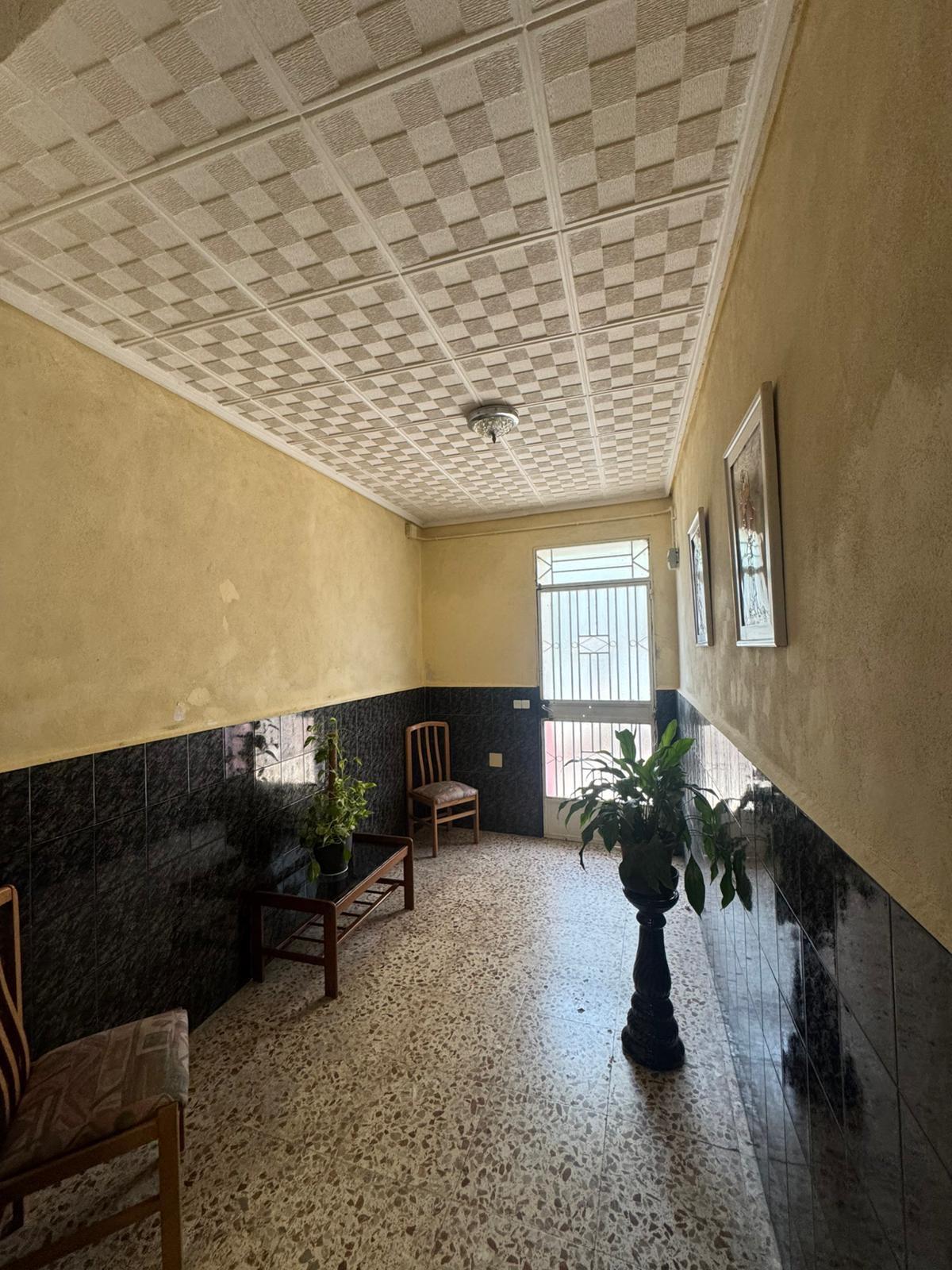For sale - 8 Bedroom 3 Bathroom Town House in Orihuela - Orihuela Ciudad  - Alicante