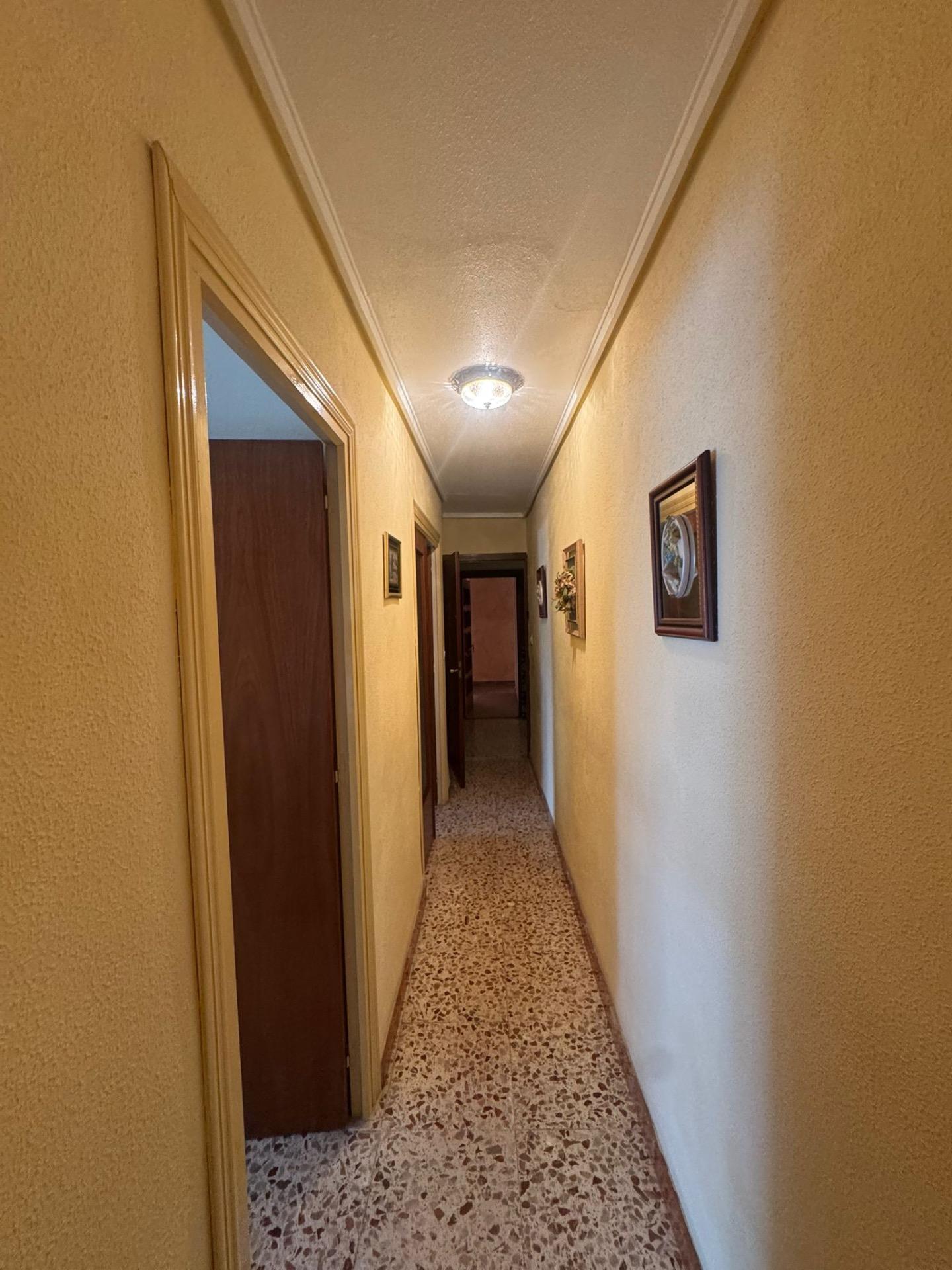 For sale - 8 Bedroom 3 Bathroom Town House in Orihuela - Orihuela Ciudad  - Alicante