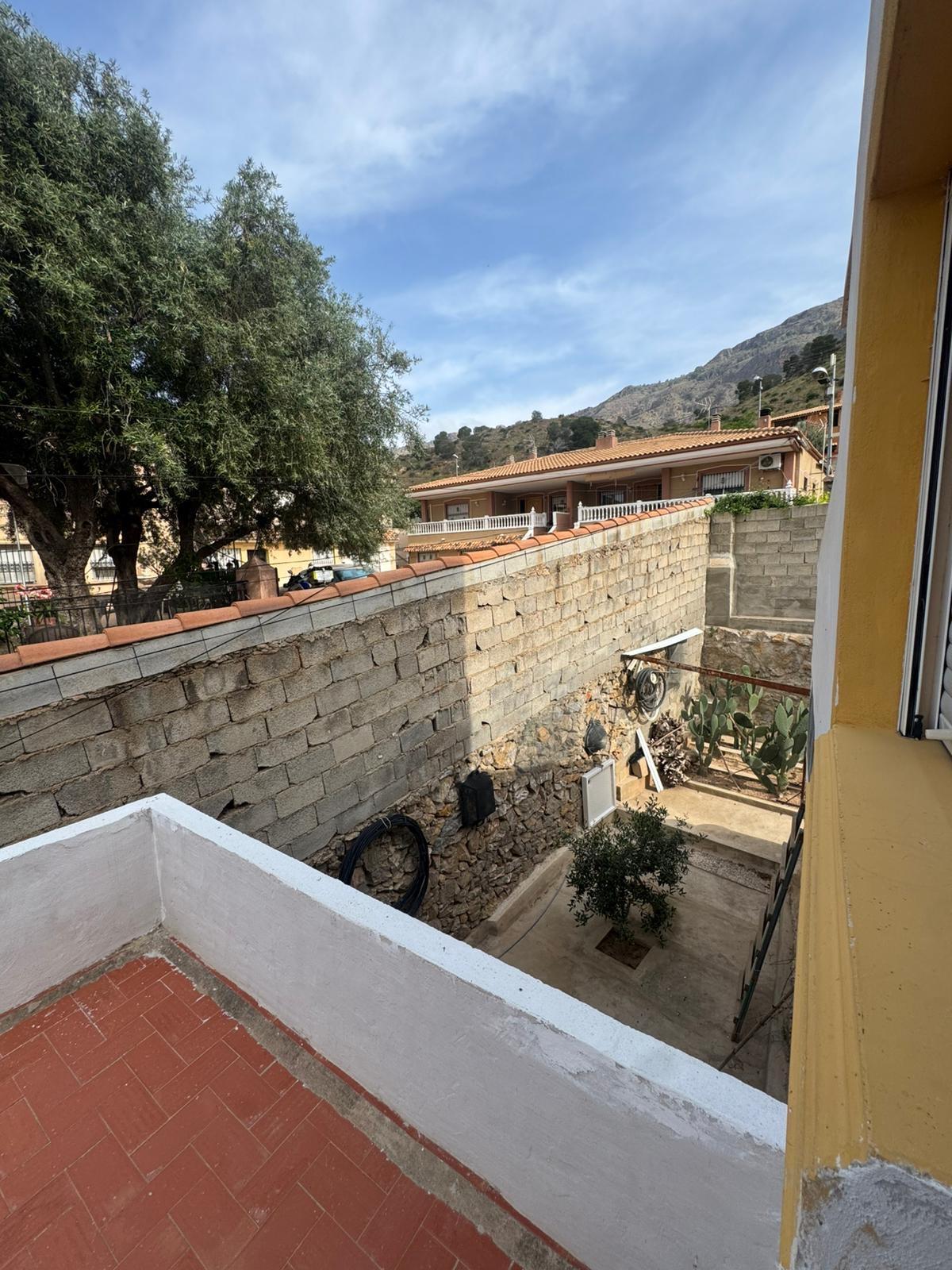 For sale - 8 Bedroom 3 Bathroom Town House in Orihuela - Orihuela Ciudad  - Alicante