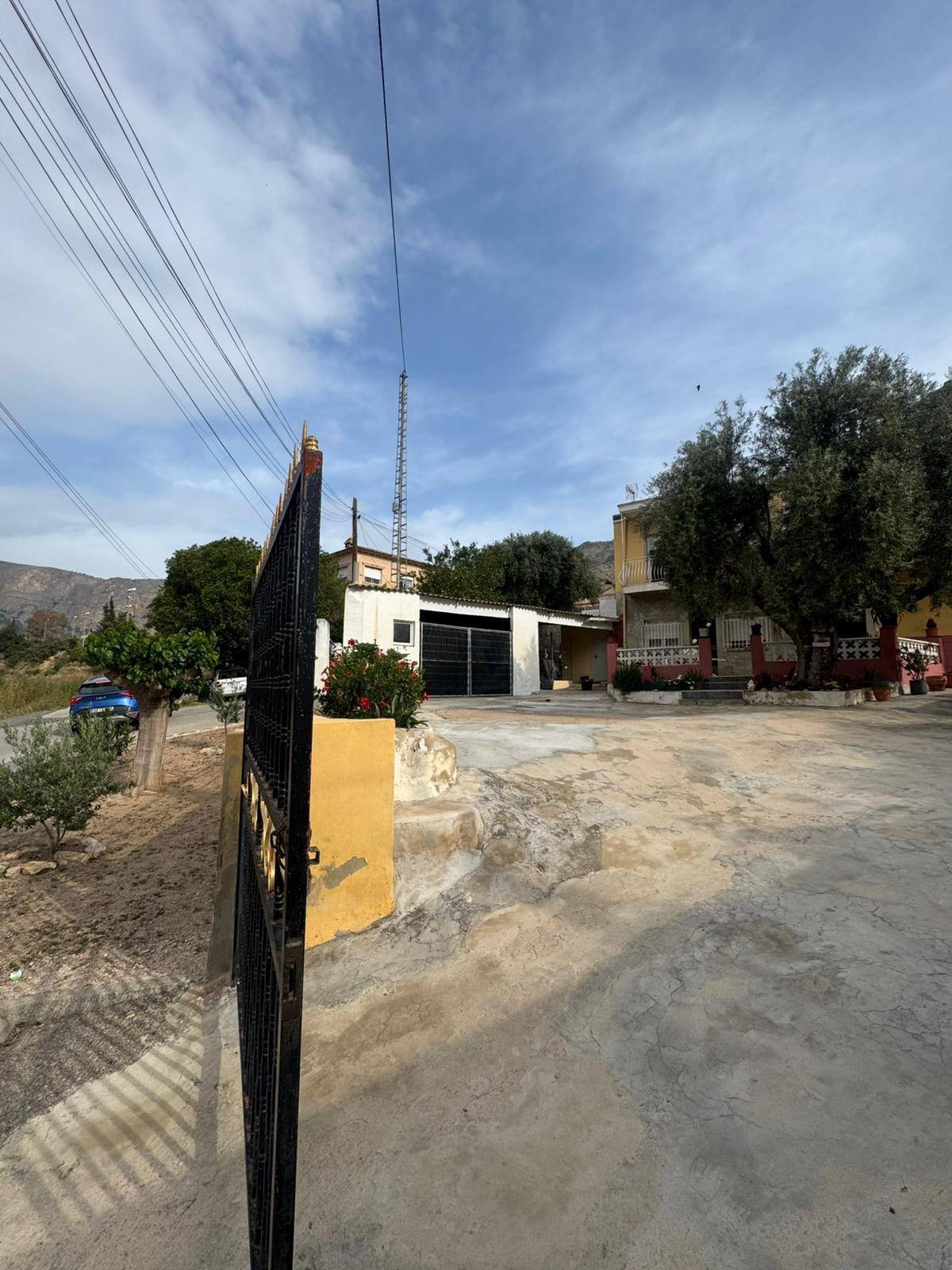 For sale - 8 Bedroom 3 Bathroom Town House in Orihuela - Orihuela Ciudad  - Alicante
